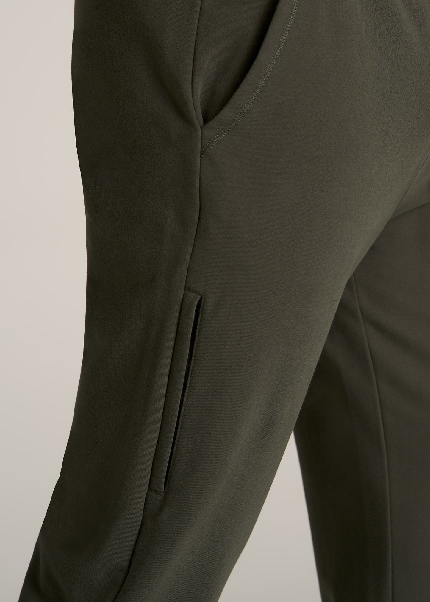 American-Tall-Men-Microsanded-French-Terry-Sweatpant-Hunter-Green-Detail