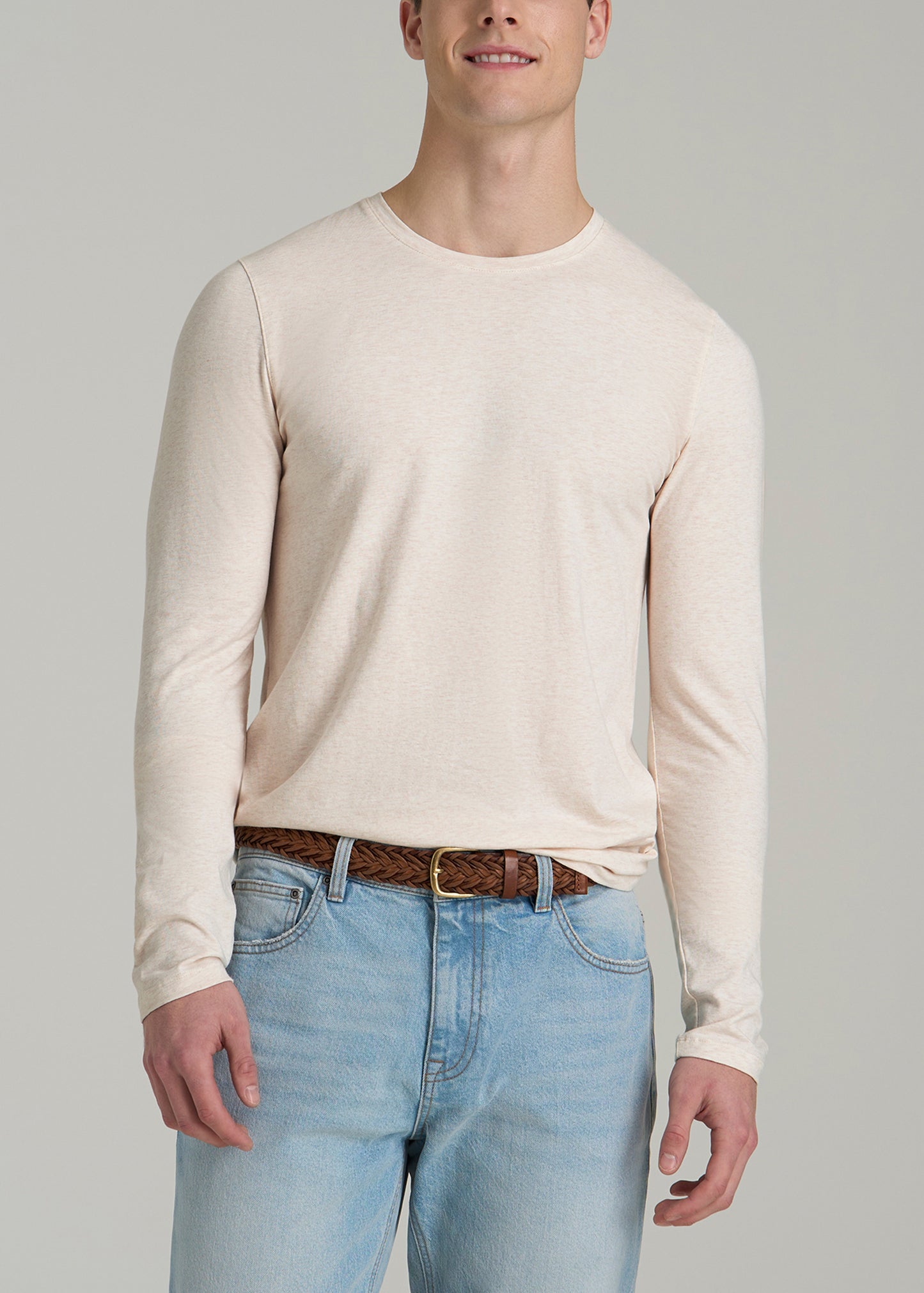 The Essential MODERN-FIT Crewneck Long Sleeve Tall Men's Tee in Heathered Oatmeal