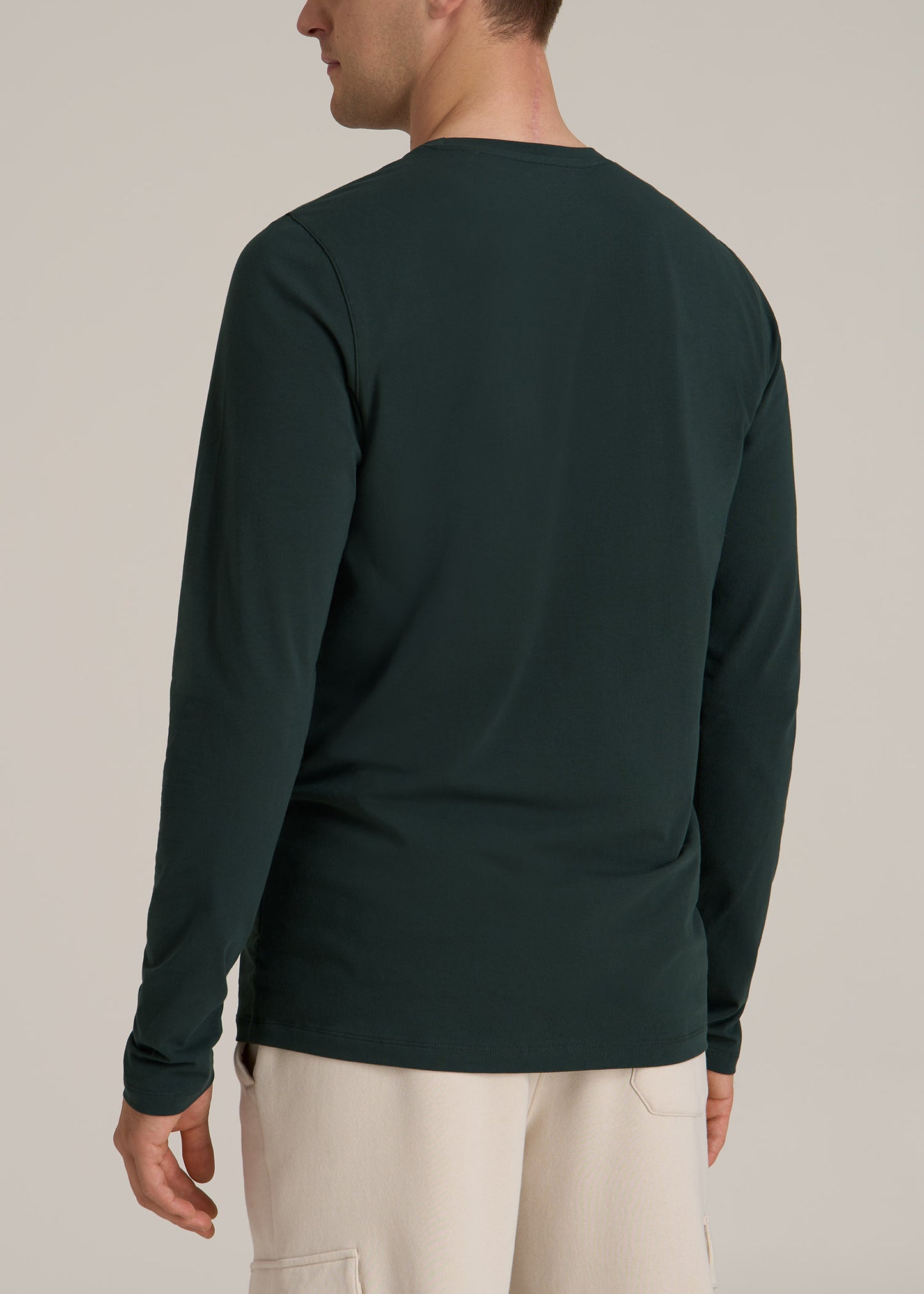 The Essential MODERN-FIT Crewneck Long Sleeve Tall Men's Tee in Pine Grove