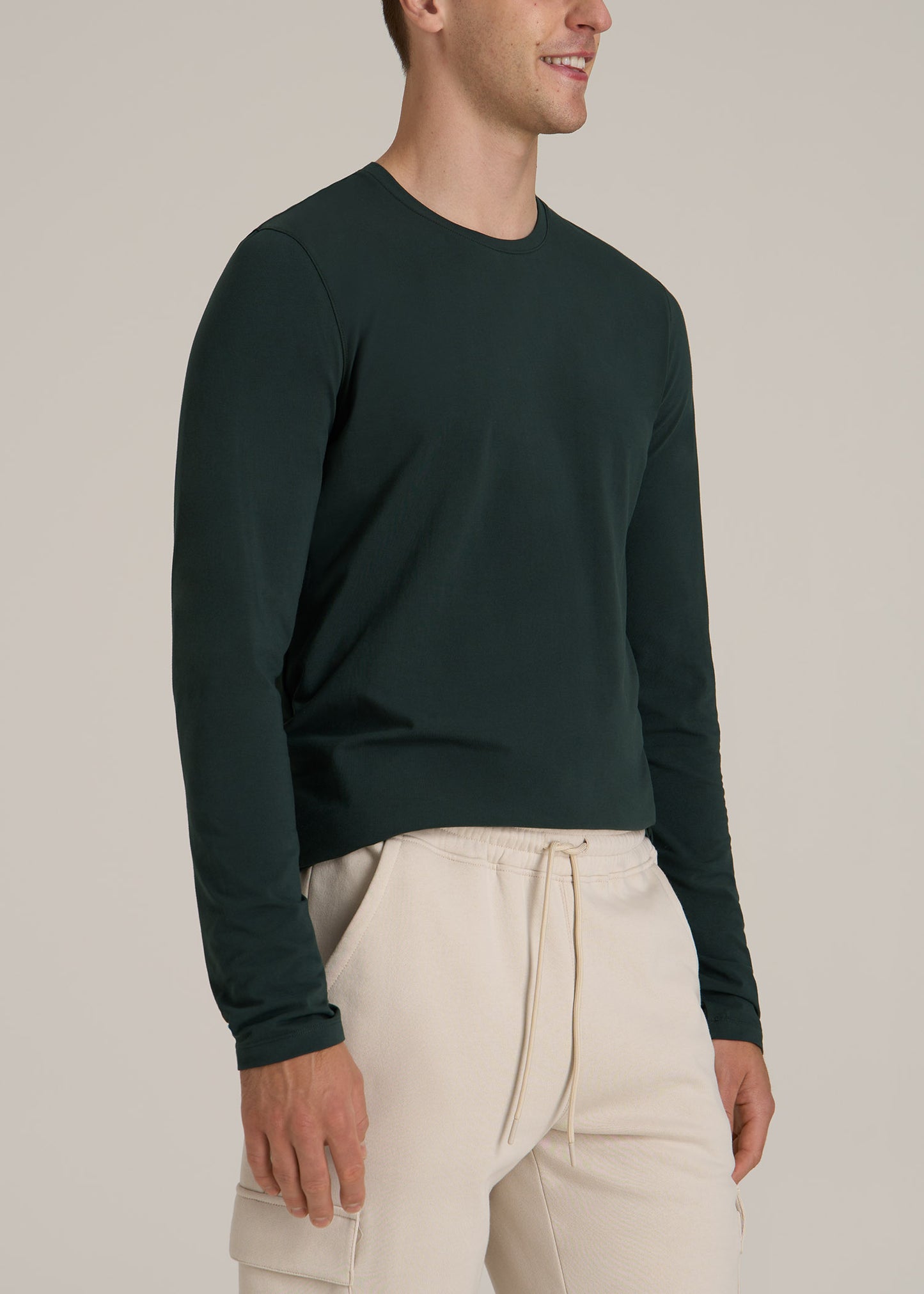 The Essential MODERN-FIT Crewneck Long Sleeve Tall Men's Tee in Pine Grove