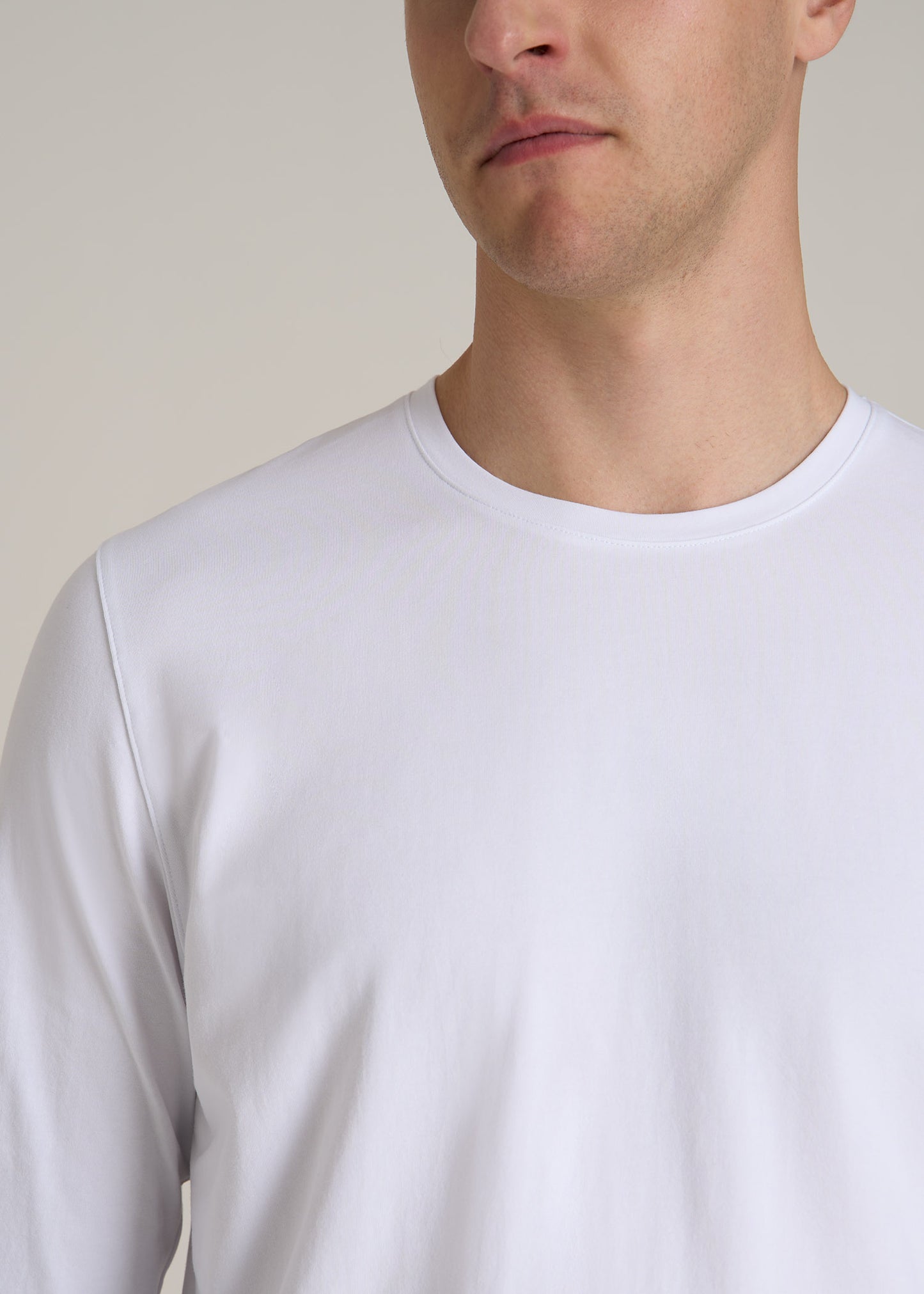 The Essential MODERN-FIT Crewneck Long Sleeve Tall Men's Tee in White