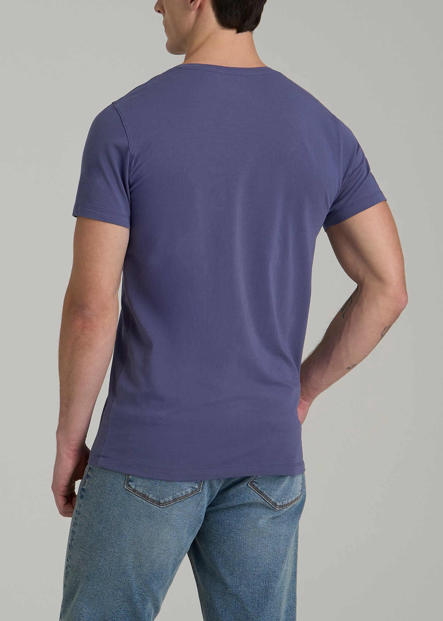 The Essential MODERN-FIT V-Neck Tee for Tall Men in Future Dusk