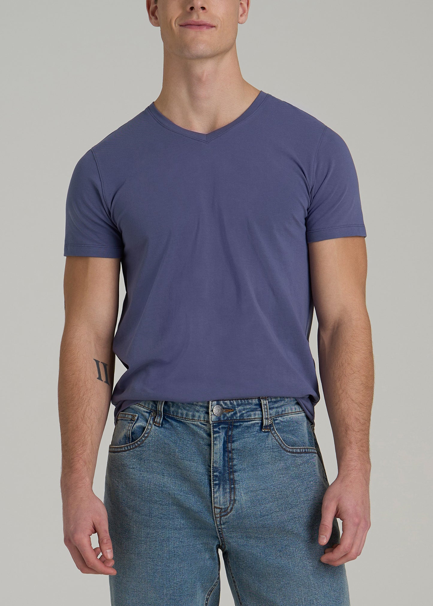 The Essential MODERN-FIT V-Neck Tee for Tall Men in Future Dusk