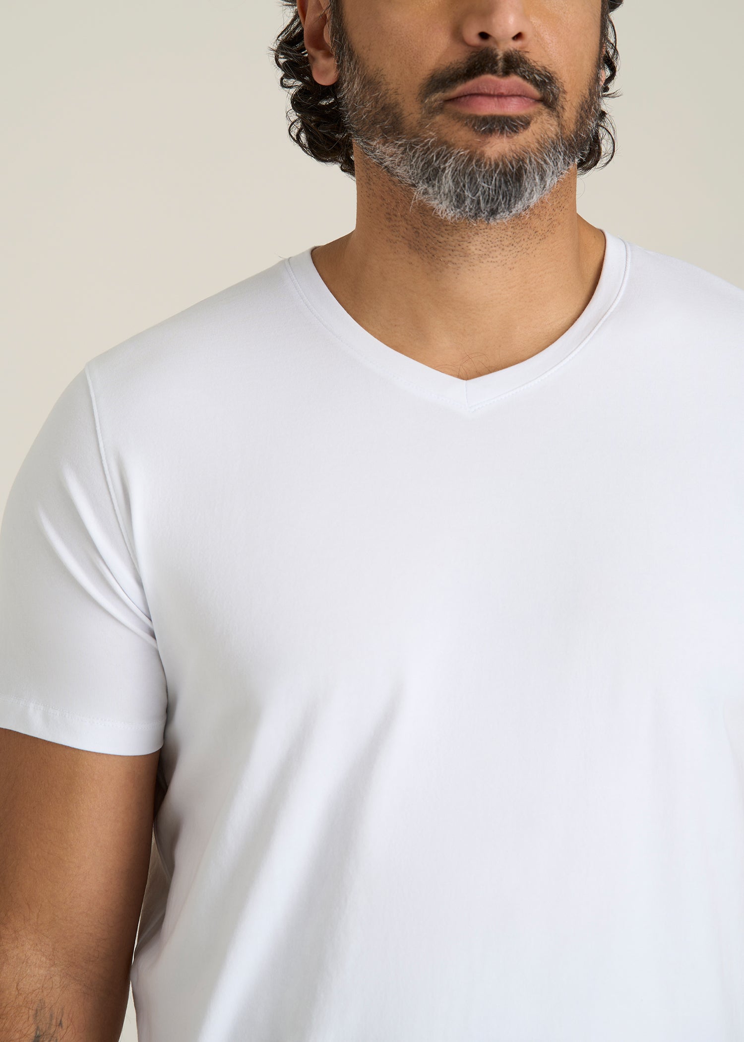 The Essential MODERN-FIT V-Neck Tee for Tall Men in White