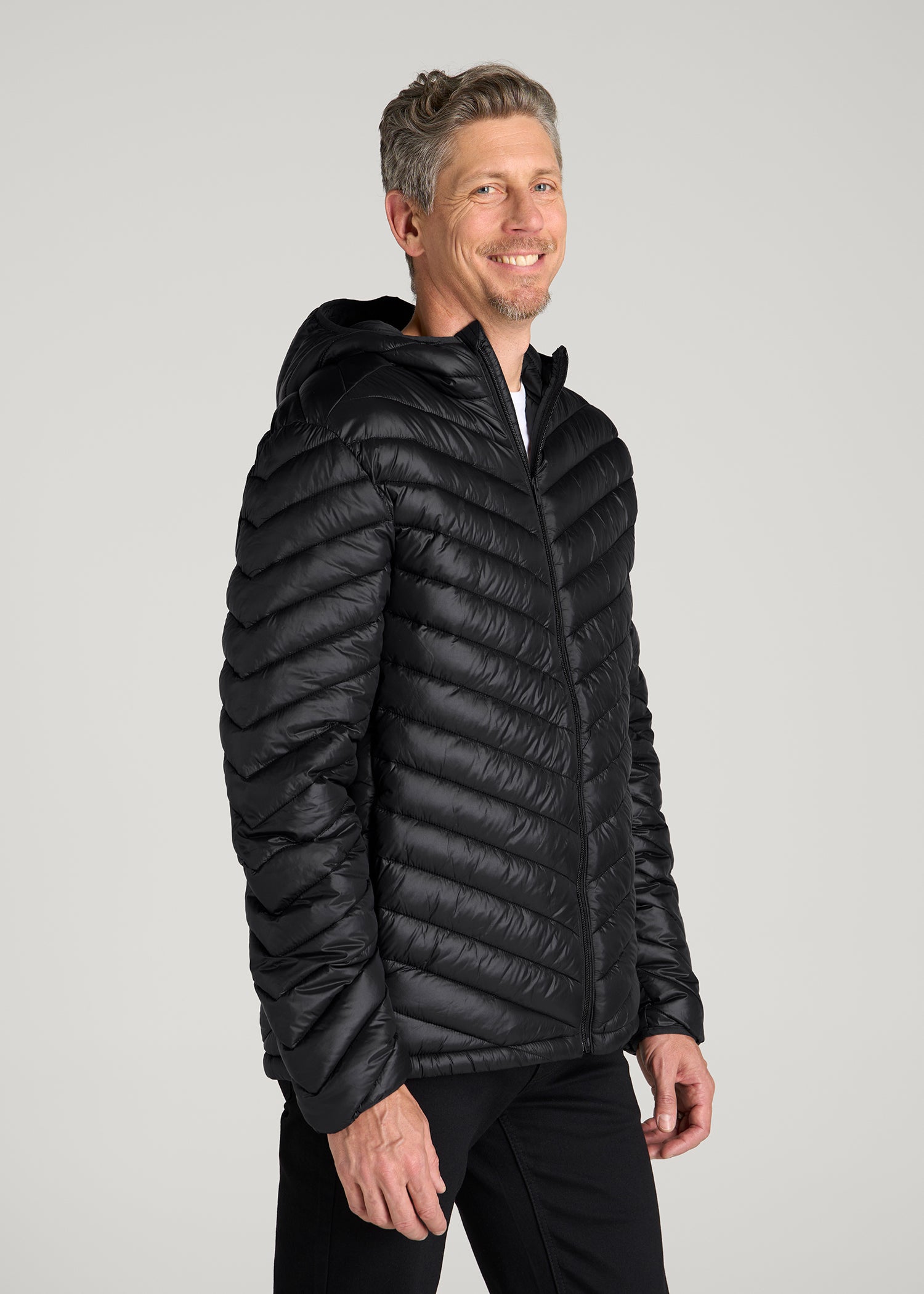 Packable Puffer Jacket for Tall Men in Black