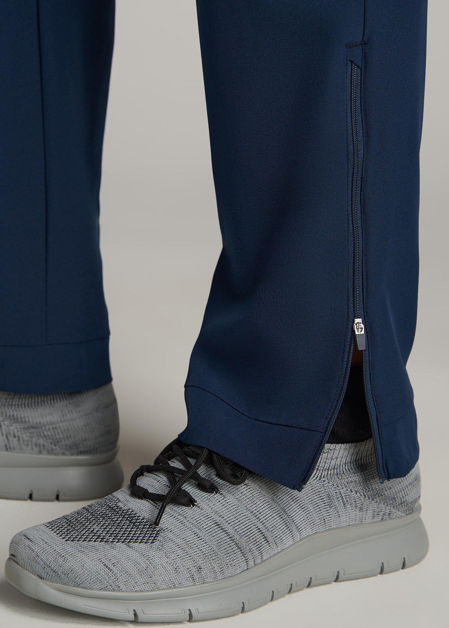 RELAXED FIT Lightweight Athletic Pants for Tall Men in Navy