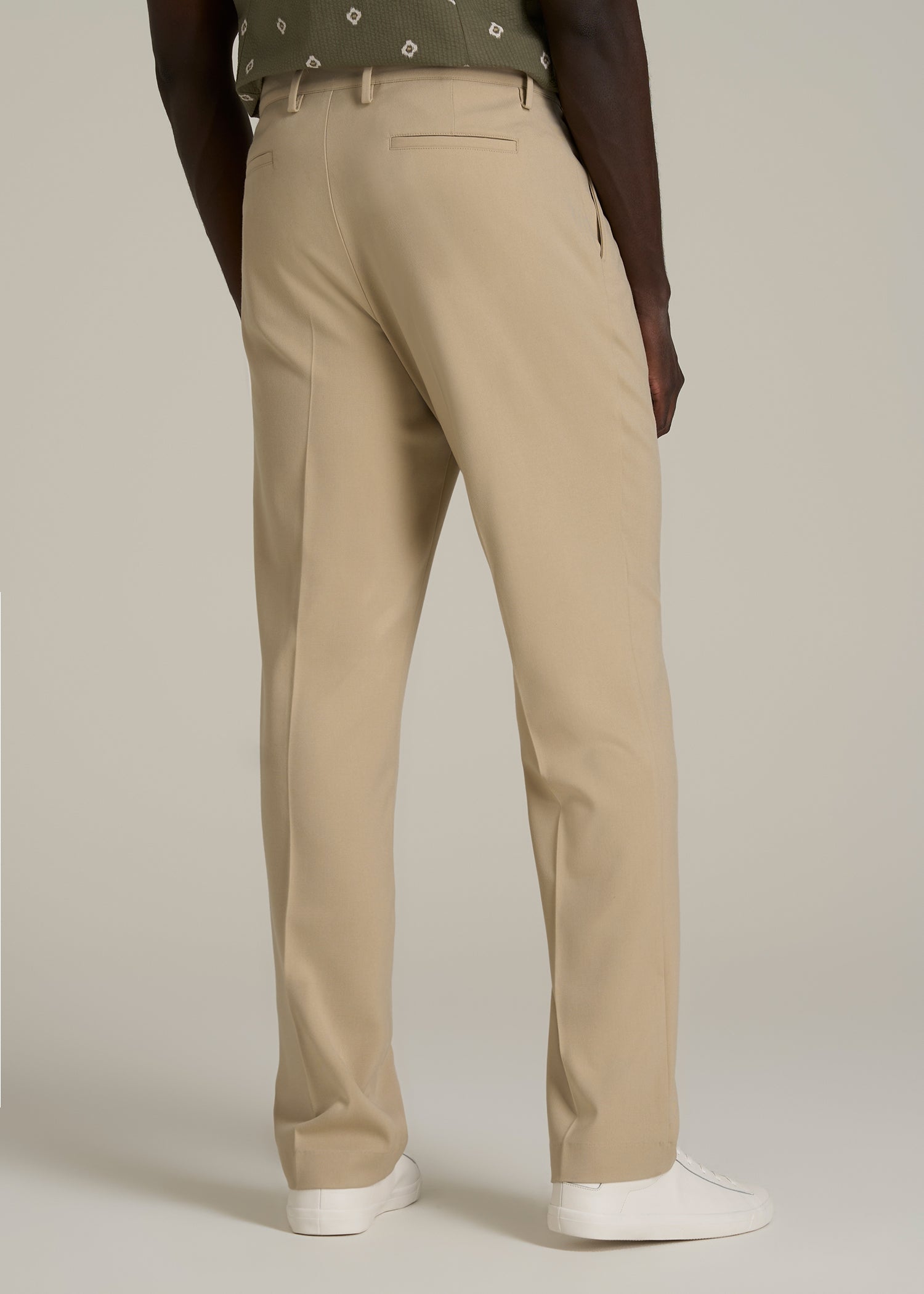 Relaxed Pleated Trousers for Tall Men in Light Khaki