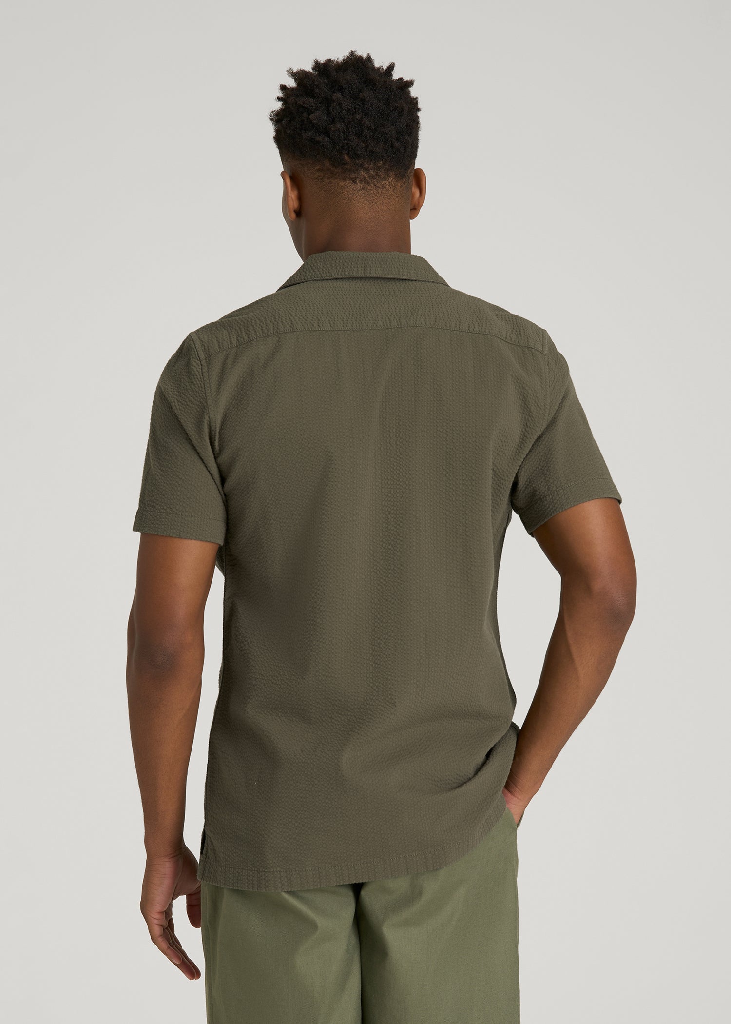 Seersucker Camp Collar Short Sleeve Shirt for Tall Men in Olive