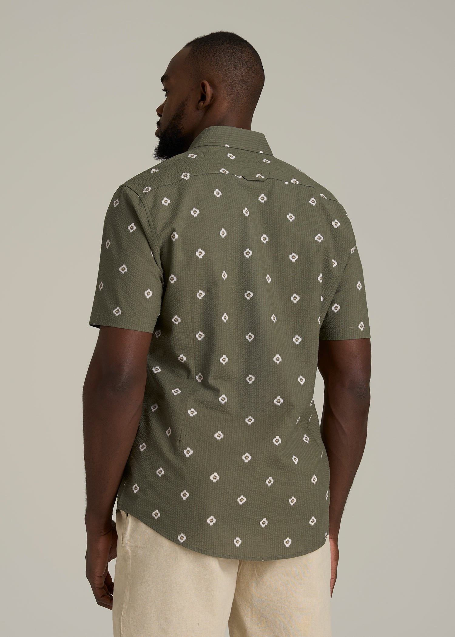 Seersucker Short Sleeve Shirt for Tall Men in Olive and Beige Floral