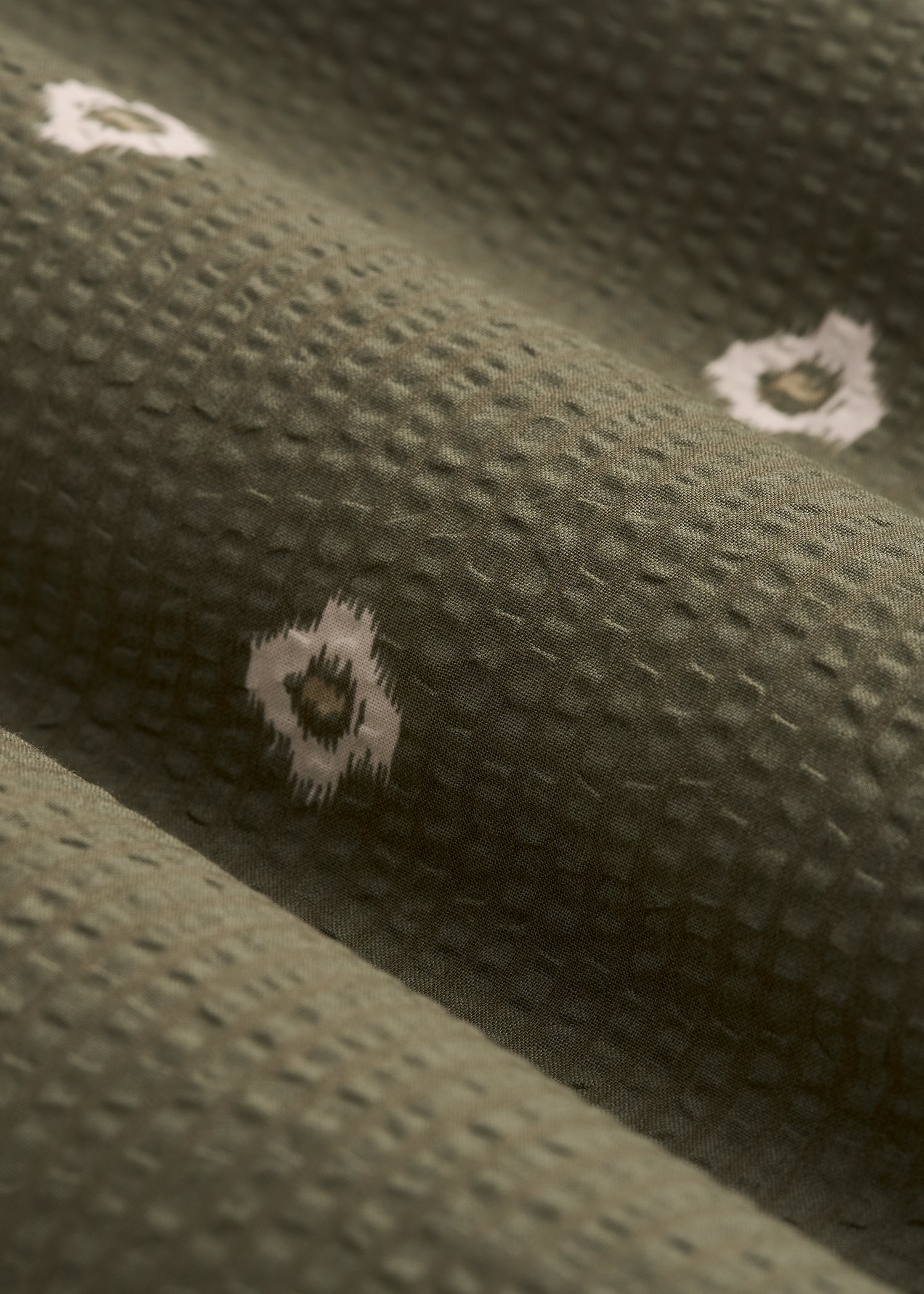 Seersucker Short Sleeve Shirt for Tall Men in Olive and Beige Floral