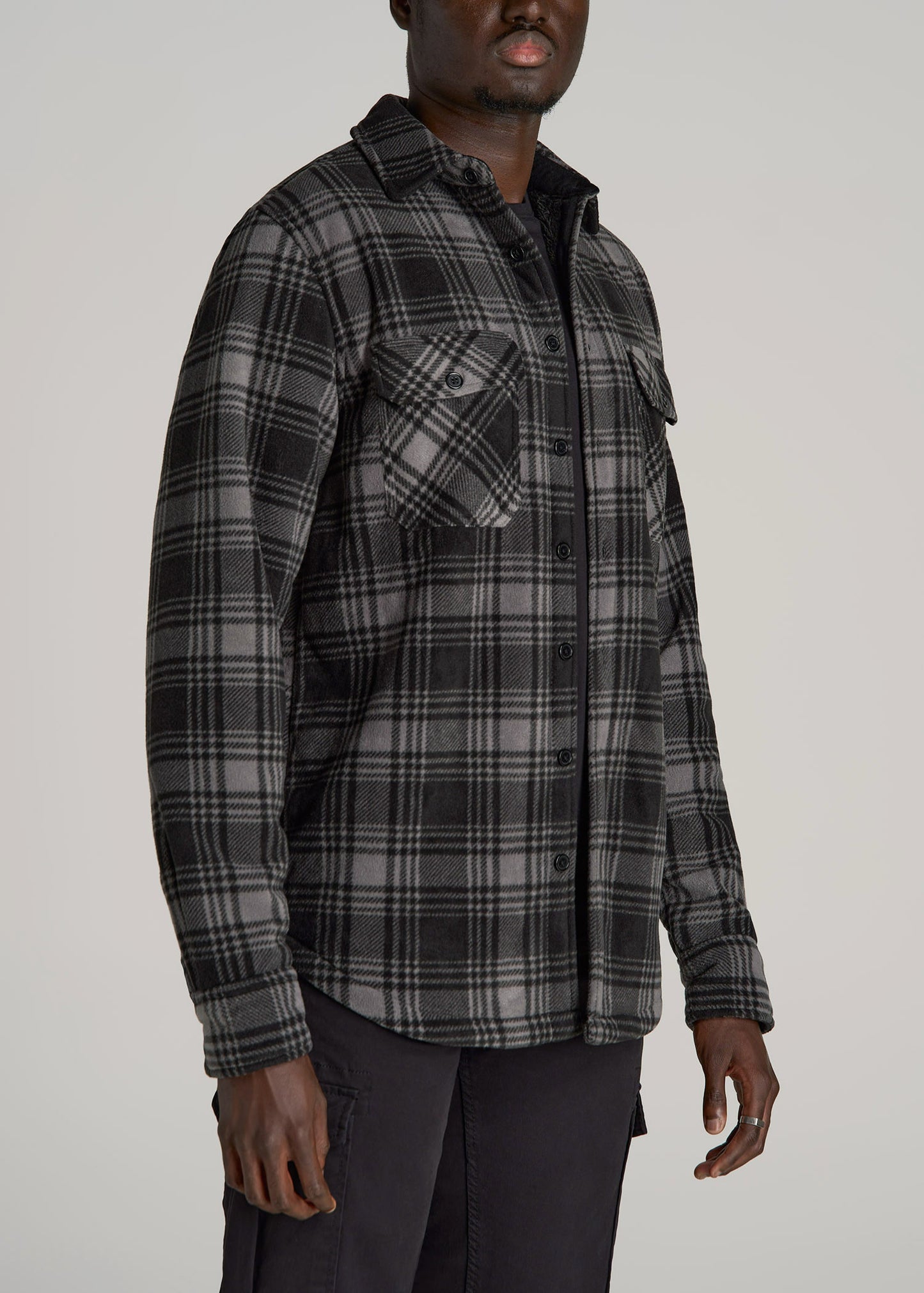 Sherpa-Lined Fleece Overshirt for Tall Men in Light Grey & Black Plaid