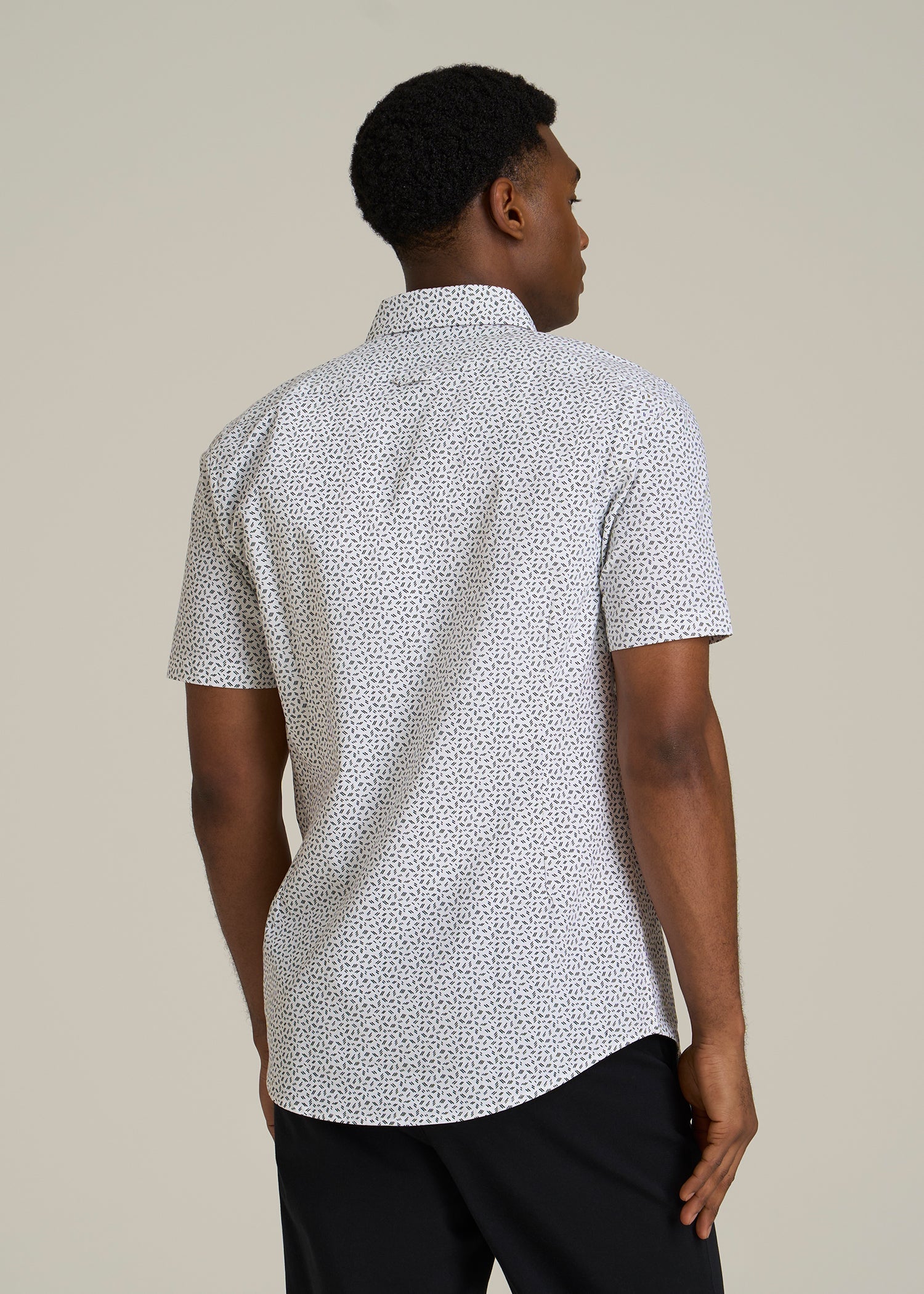 Short Sleeve Shirt for Tall Men in Black and White Geometric