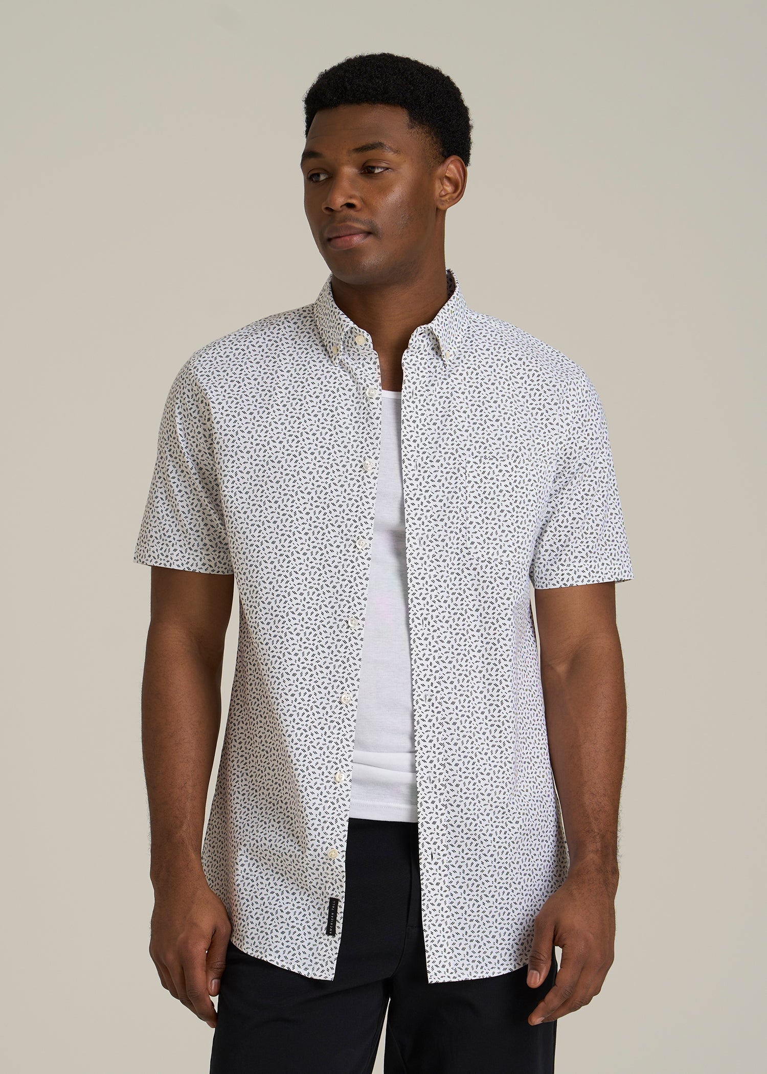 Short Sleeve Shirt for Tall Men in Black and White Geometric