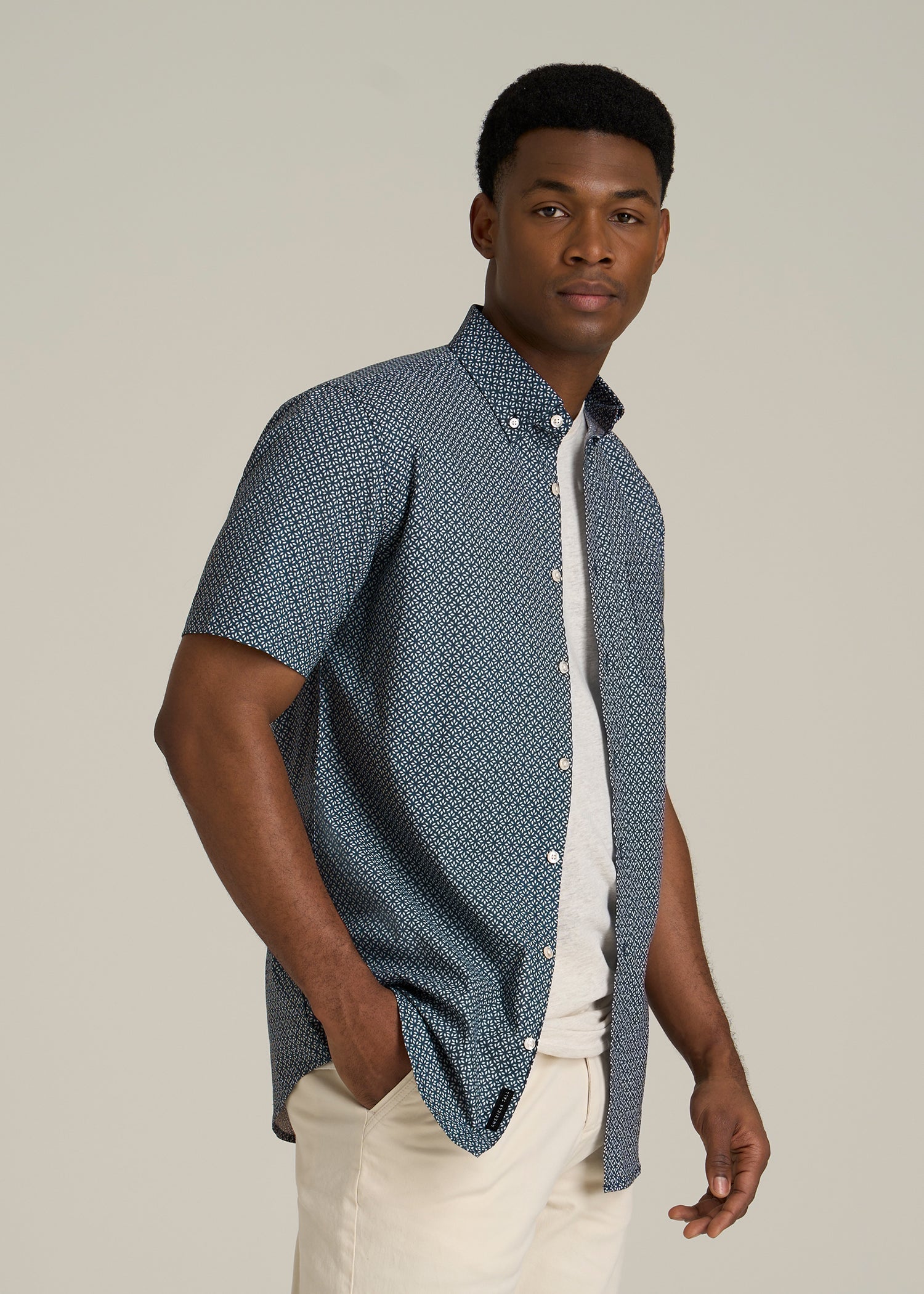 Overheating Do You Tuck In Your Shirt For Business Casual Rw&co Slim Fit Short Sleeve Dress Overheating Do You Tuck In Your Shirt For Business Casual Rw&co Slim Fit Short Sleeve Dress