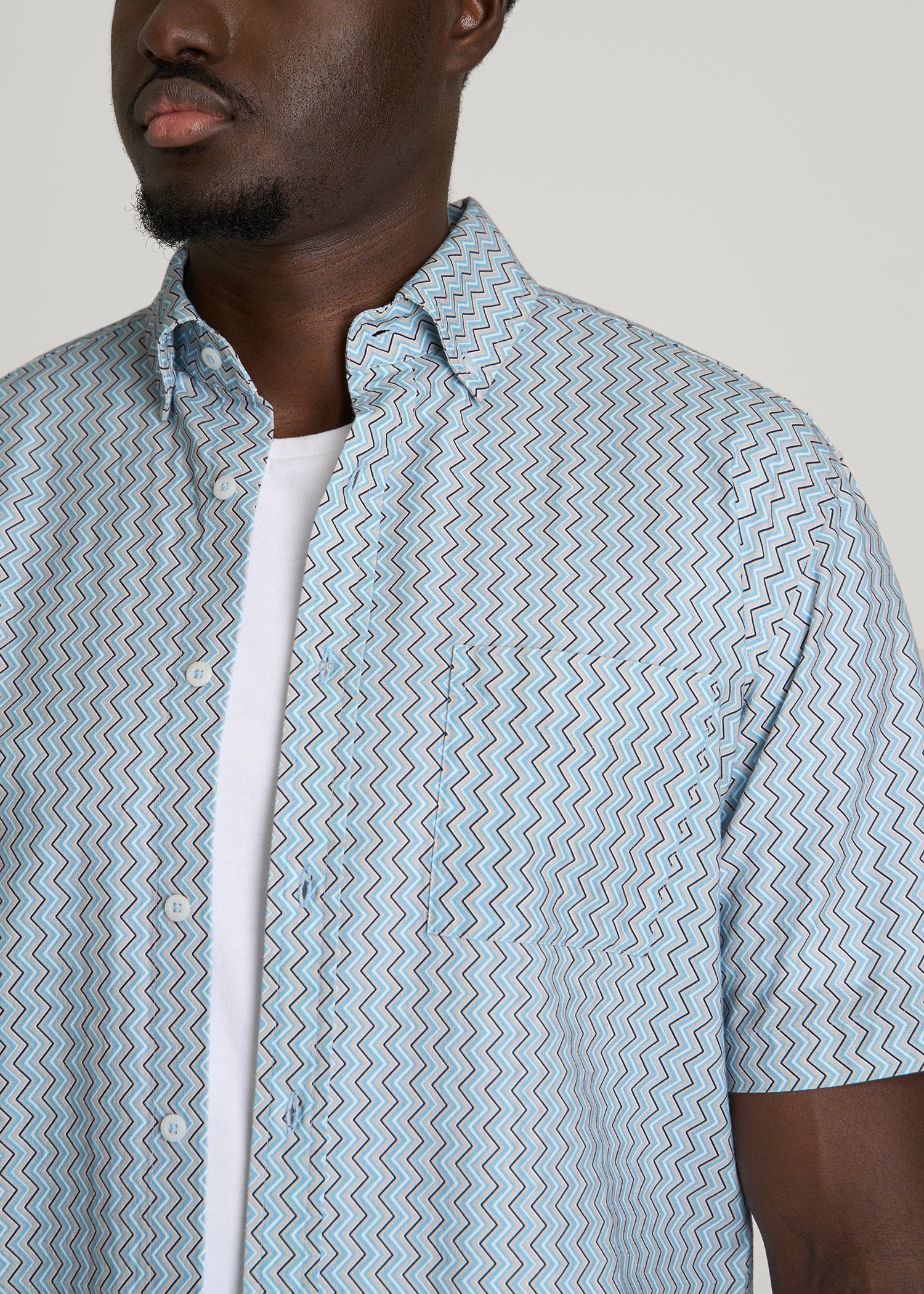 Short Sleeve Shirt for Tall Men in Ice Blue Abstract Stripe