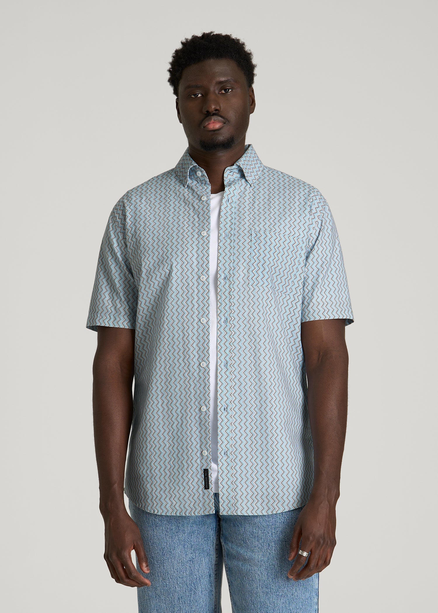 Short Sleeve Shirt for Tall Men in Ice Blue Abstract Stripe