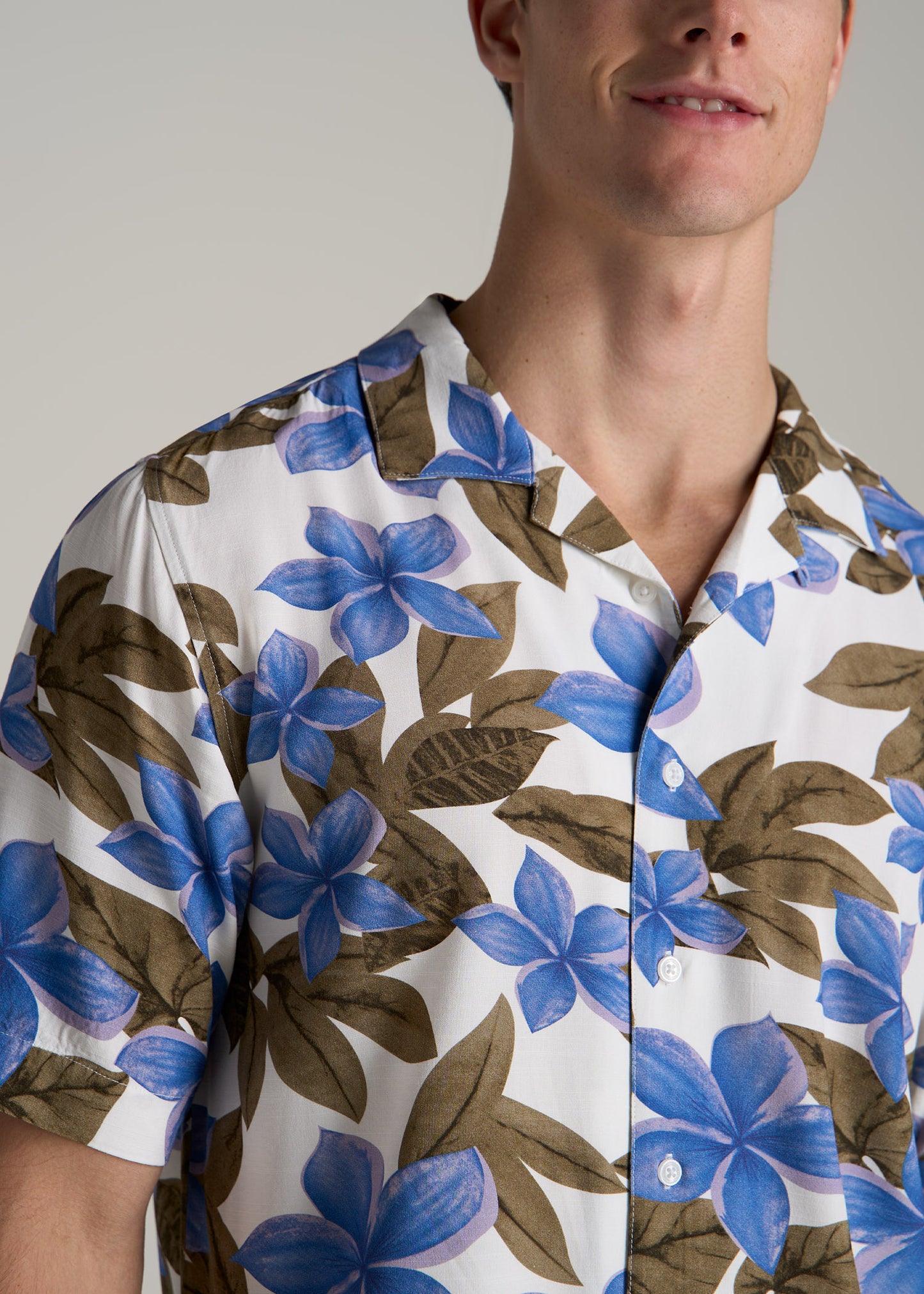Short Sleeve Resort Shirt for Tall Men in Blue Tropical Print