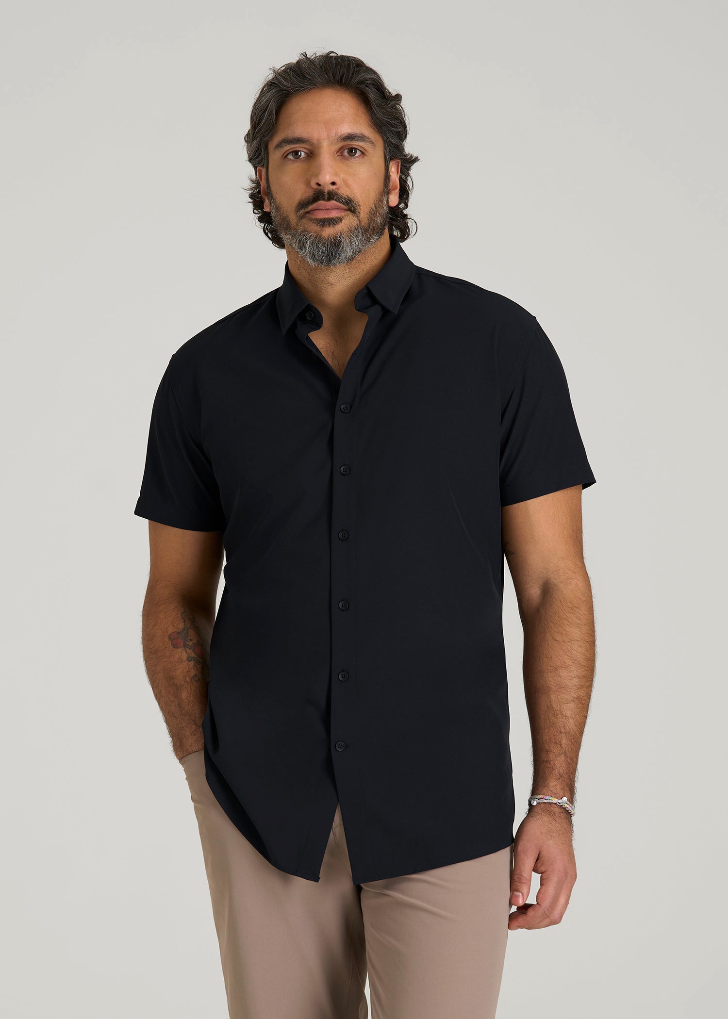 black short sleeve dress shirt mens 1053 Chef (Mens) / C56 Crafted from a luxuriously soft Short Sleeve Traveler Stretch Button