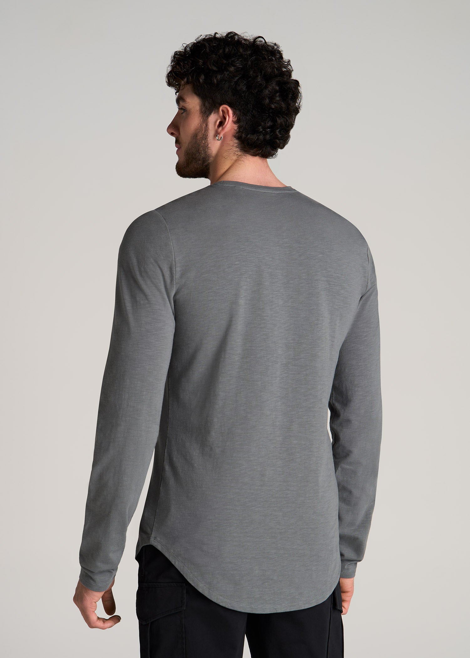 Slub Long Sleeve Scoop Tee for Tall Men in Charcoal