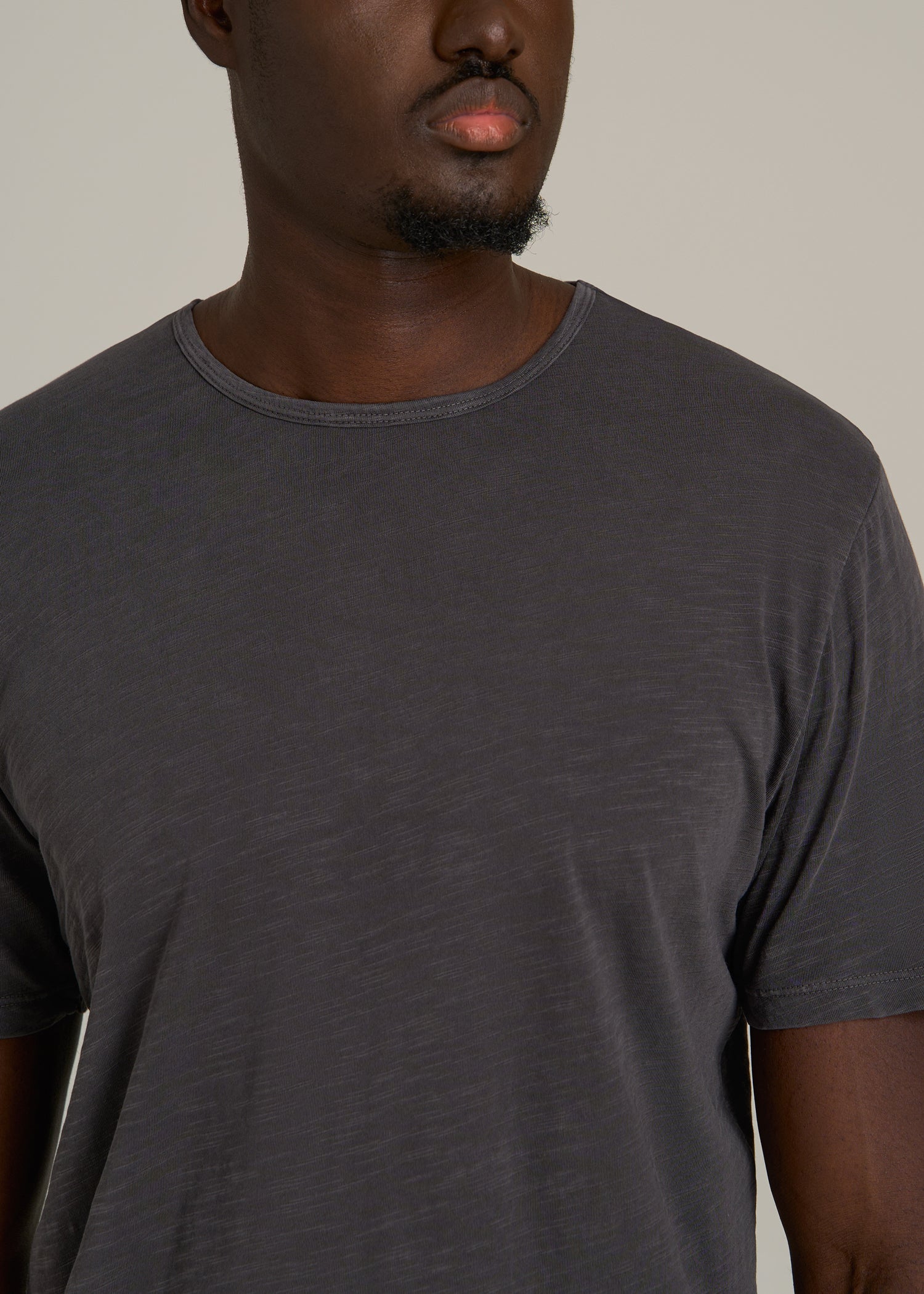 REGULAR-FIT Slub Tee for Tall Men in Charcoal
