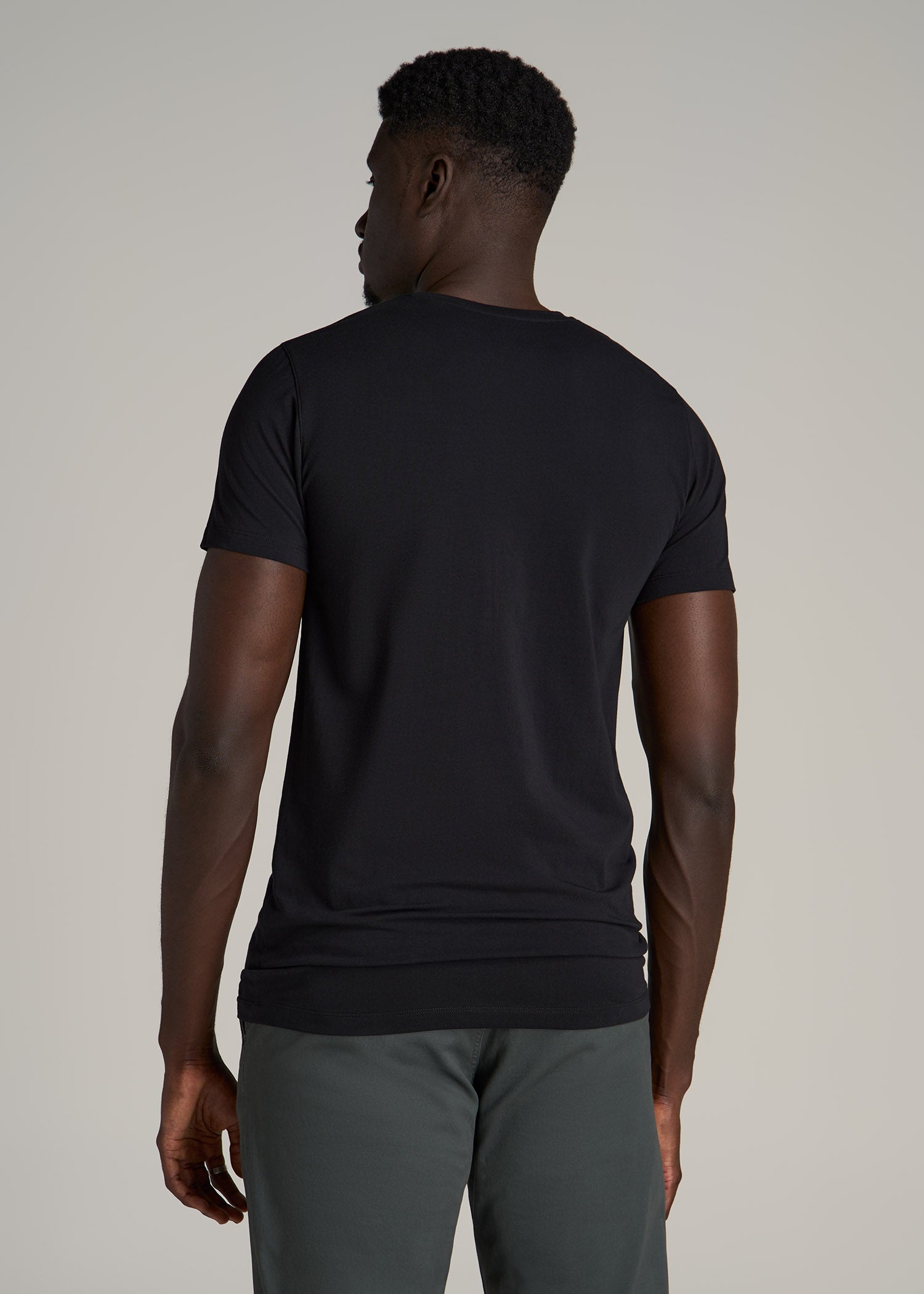 The Essential MODERN-FIT Crewneck Tee for Tall Men in Black