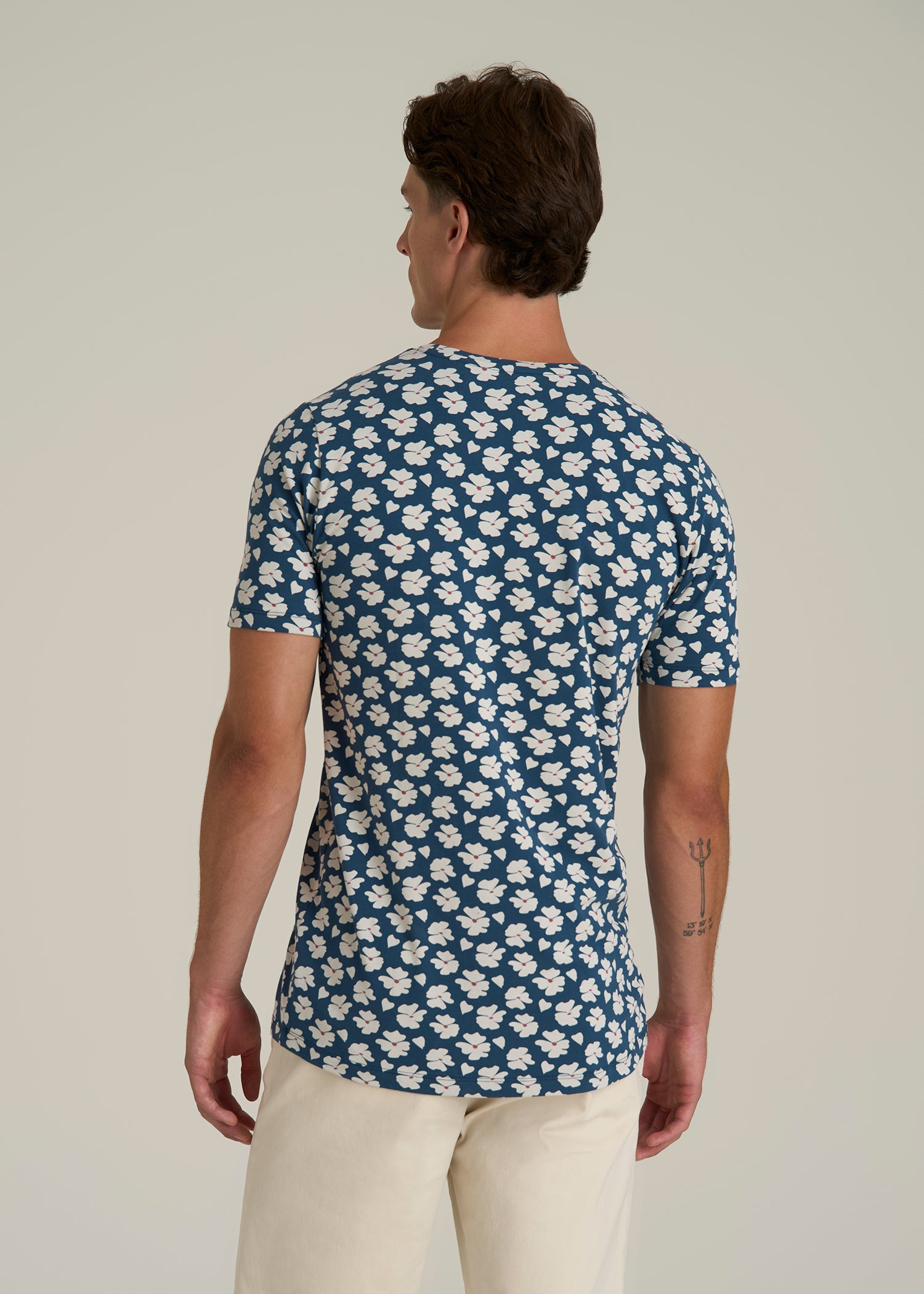 Stretch Pima Cotton Printed Tee for Tall Men in Bright Blue Floral