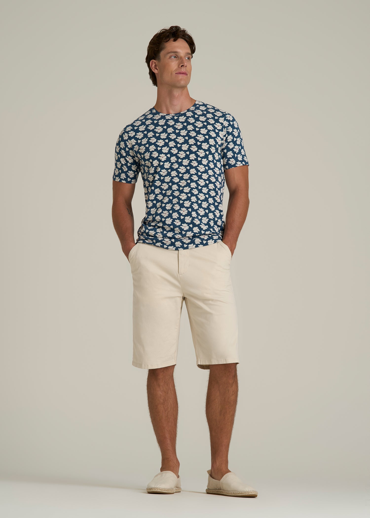 Stretch Pima Cotton Printed Tee for Tall Men in Bright Blue Floral