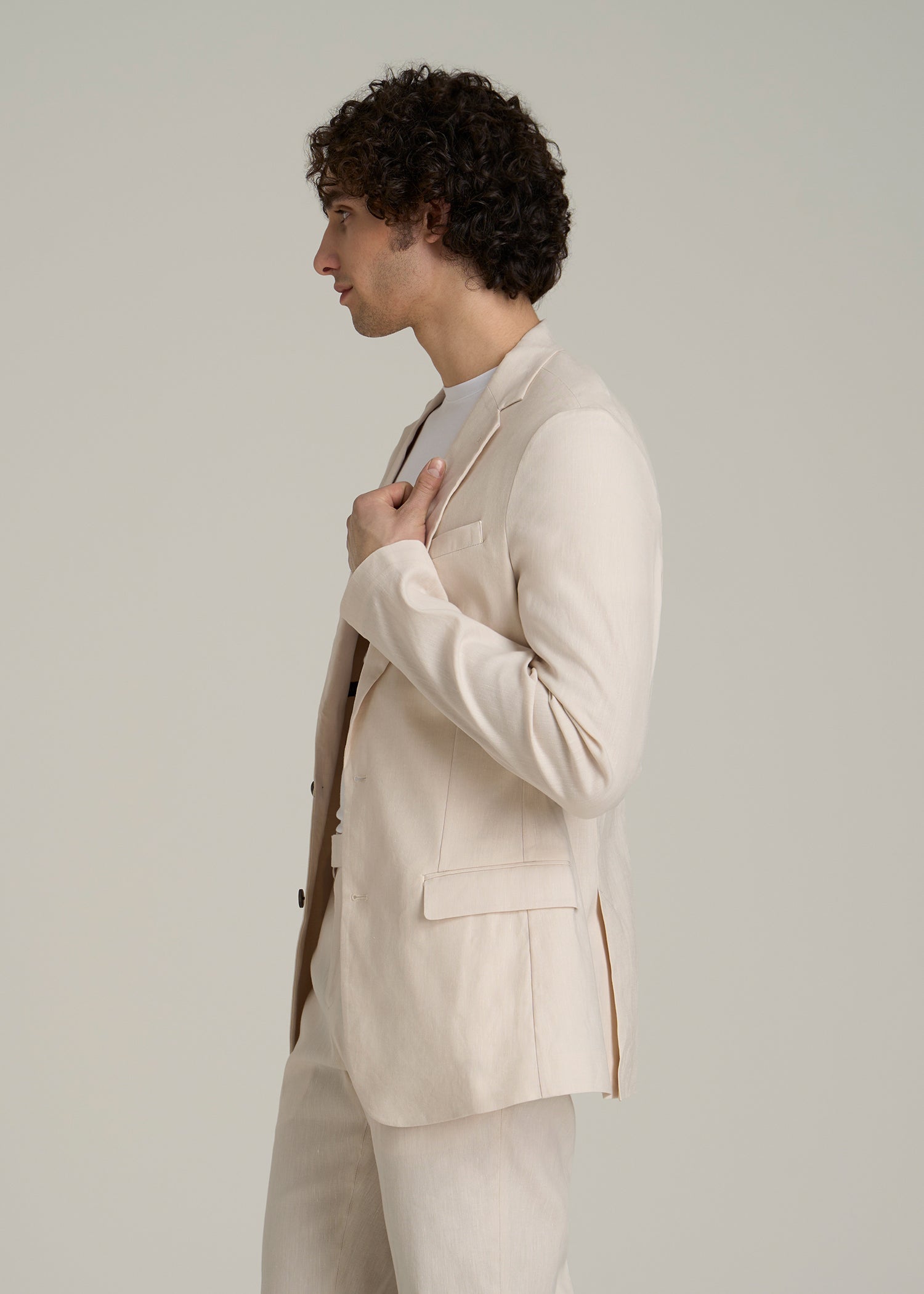 Stretch Linen Blazer for Tall Men in Light Beige Linen