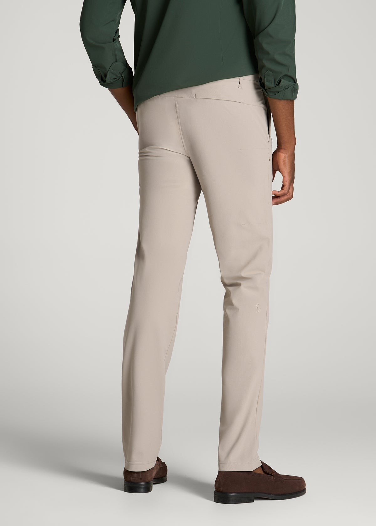 Stretch Commuter Pleated Chino for Tall Men in Simply Taupe