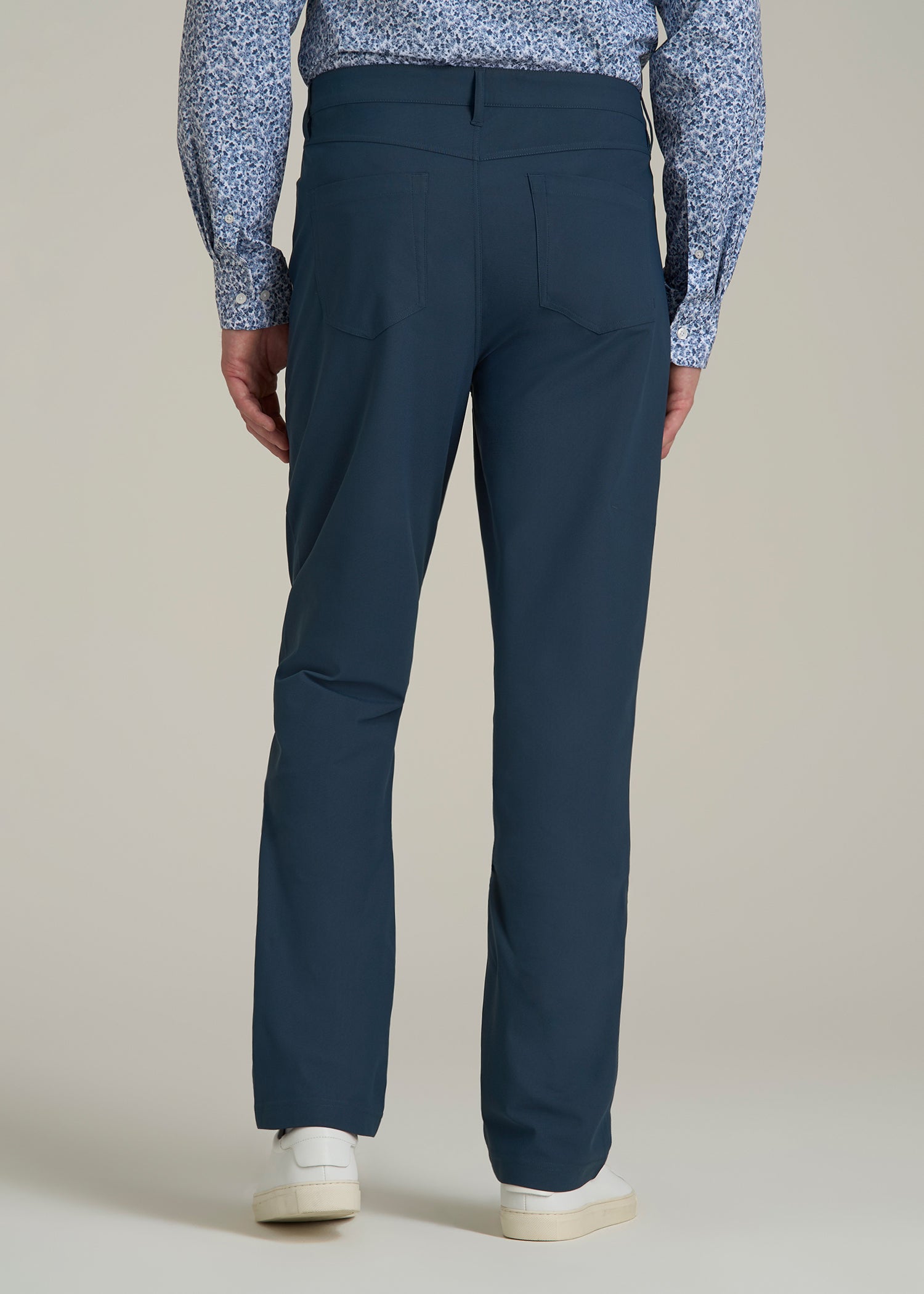 Traveler Pant 2.0 for Tall Men in Navy Blue