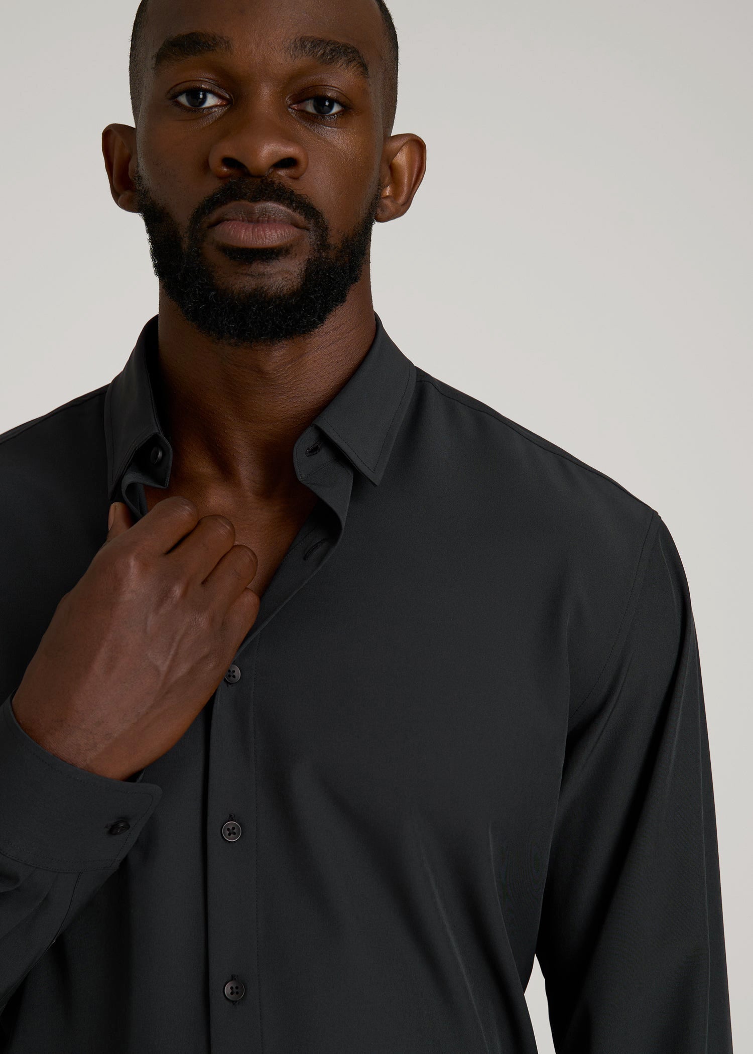 Traveler Stretch Dress Shirt in Black 2XL / Semi Tall / Black Traveler Stretch Dress Shirt in Black 2XL / Semi Tall / Black