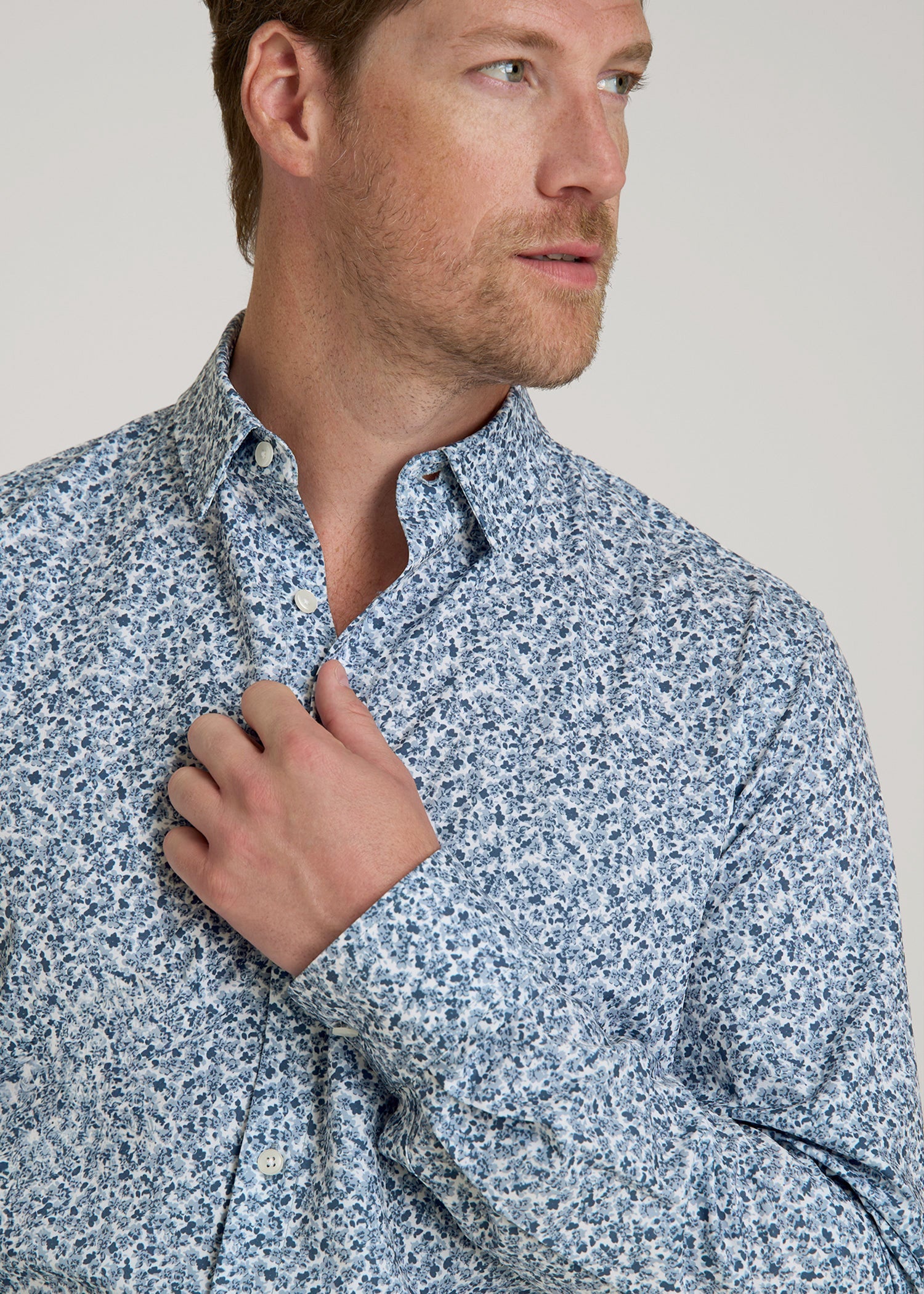 Traveler Stretch Dress Shirt in Blue Scattered Floral