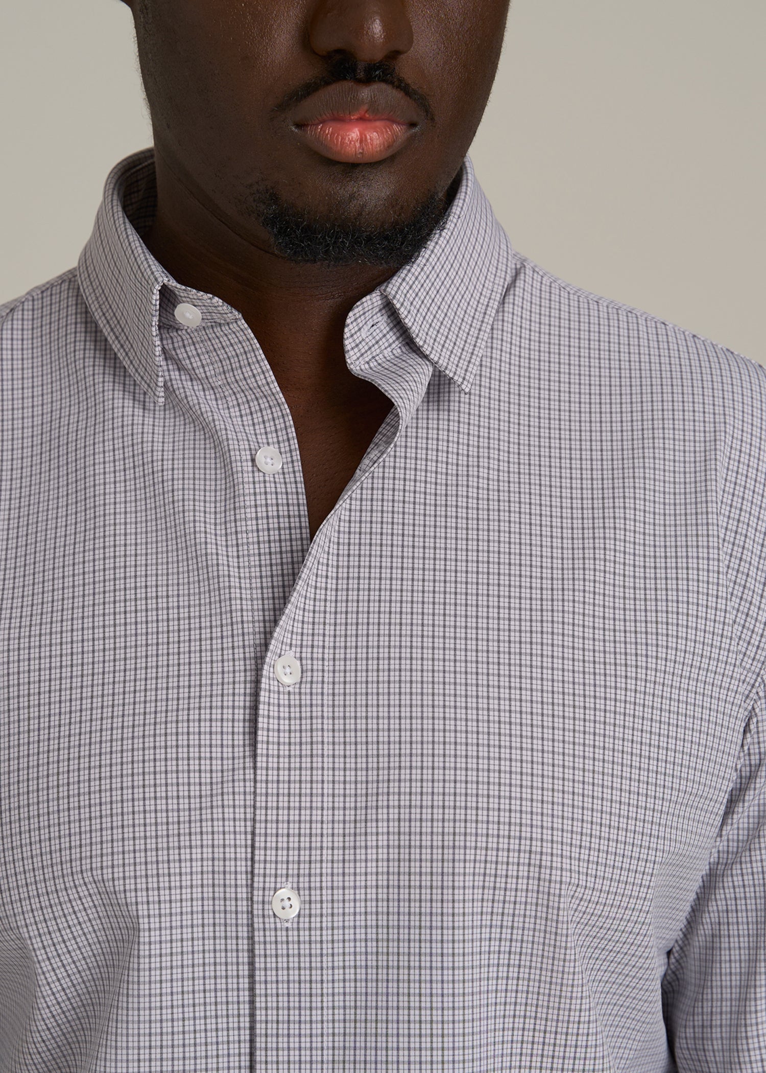 Traveler Stretch Dress Shirt for Tall Men in Grey Mini Plaid