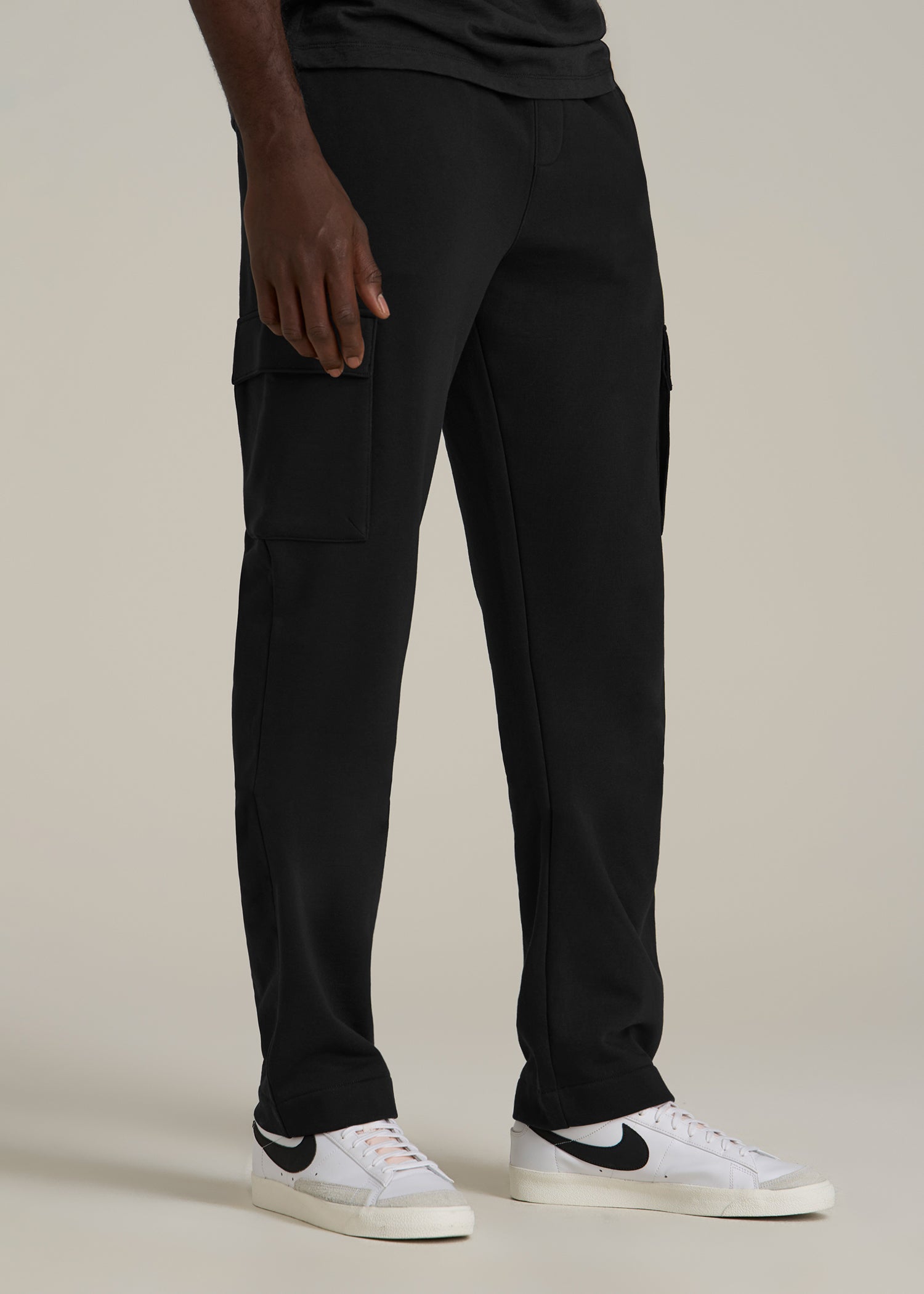 Wearever Fleece Straight Leg Cargo Sweatpant for Tall Men in Black
