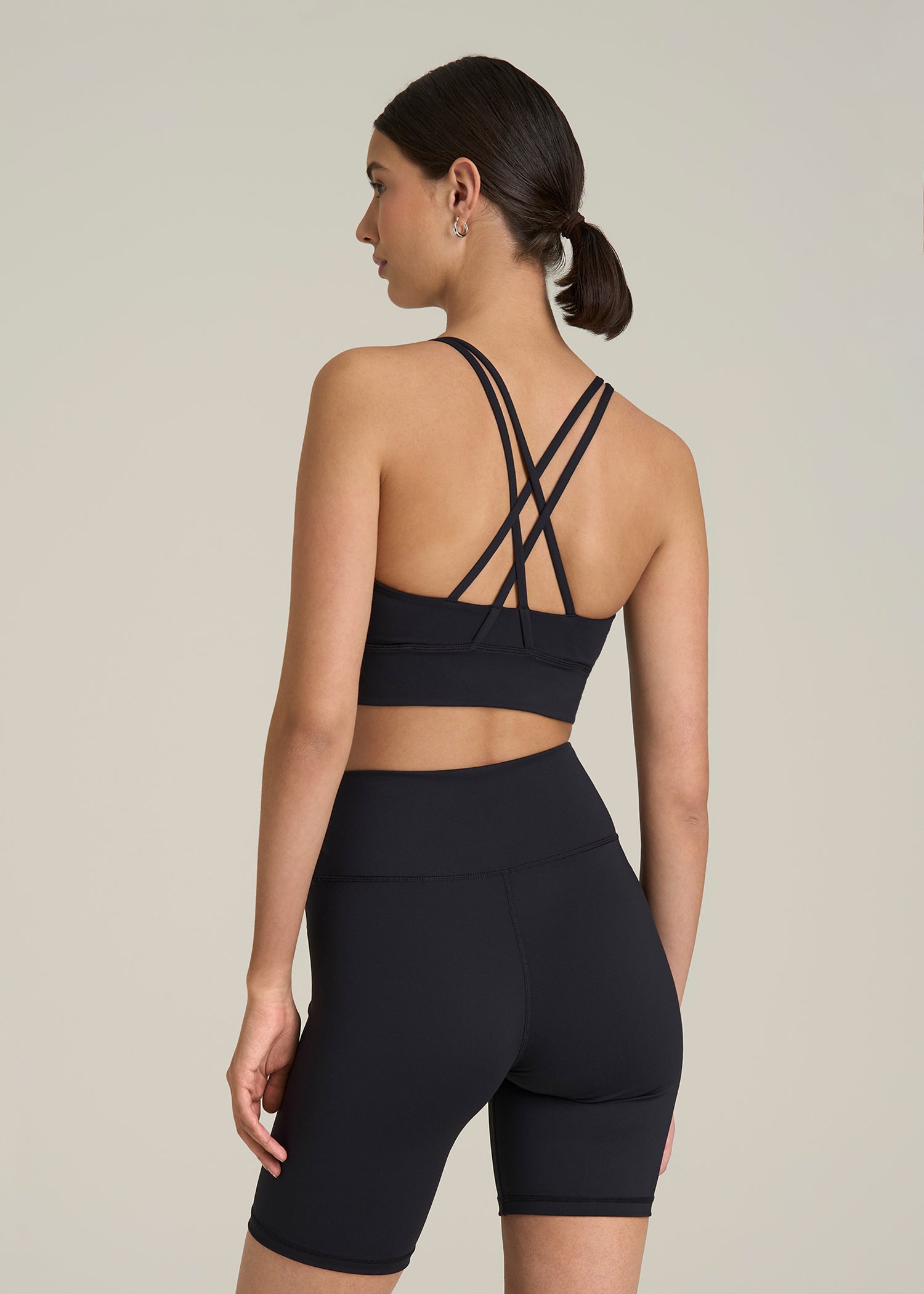 Women's Balance Crisscross Sports Bra for Tall Women in Black