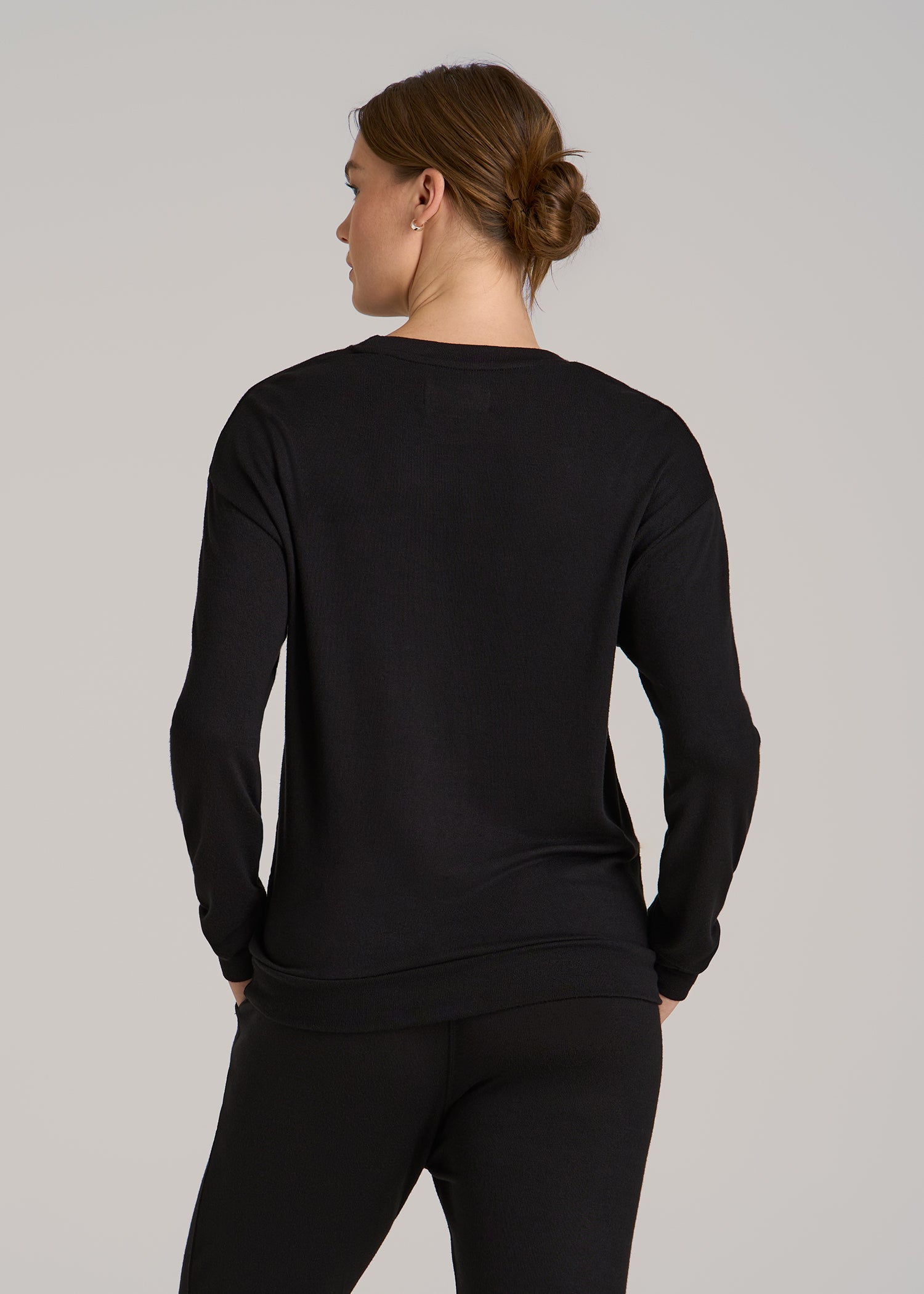 Cozy Lounge Crewneck for Tall Women in Black