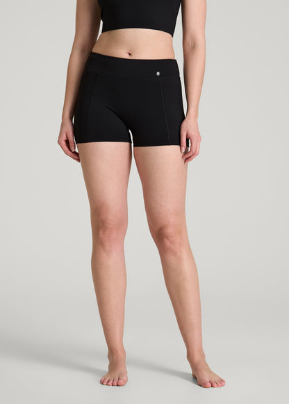 Fitted Hybrid Shorts for Tall Women in Deep Black