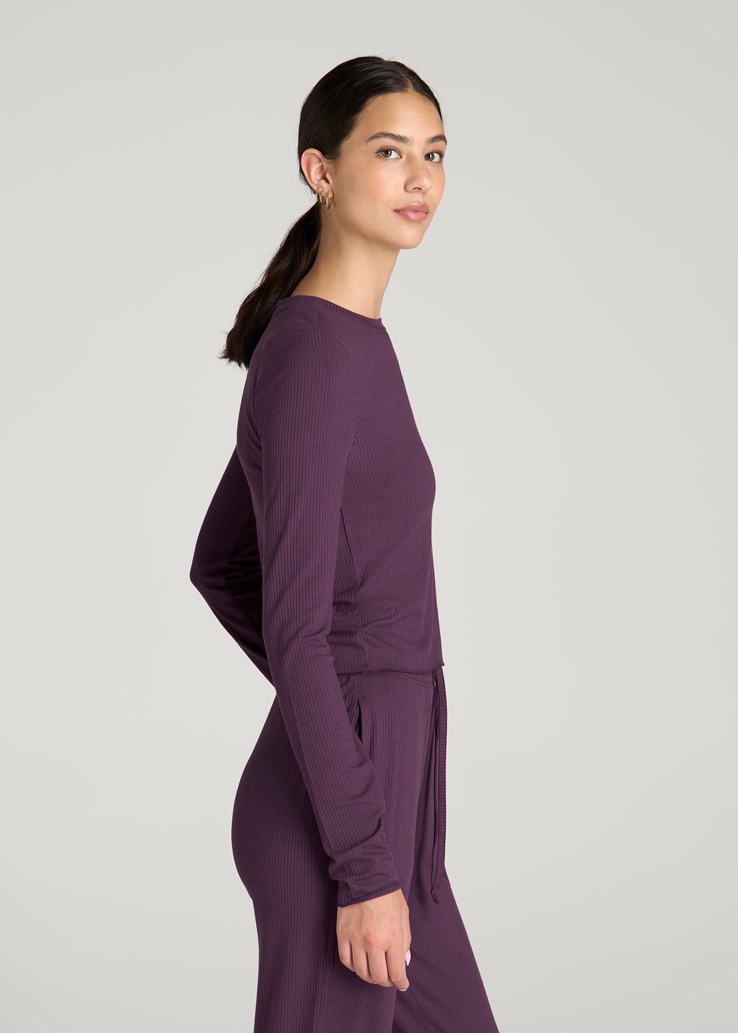 Lightweight Ribbed Cropped Lounge Top for Tall Women in Aubergine