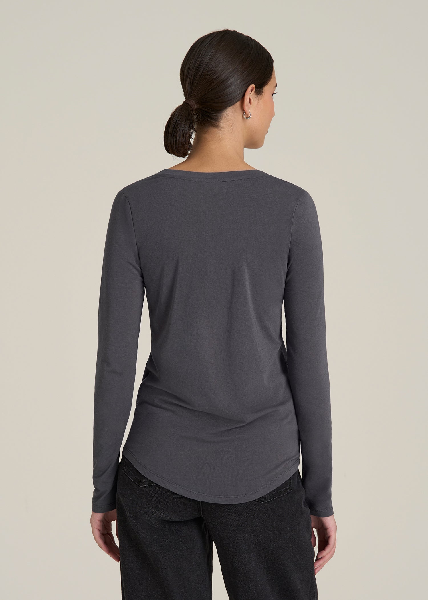 Long Sleeve Scoop V-Neck Tee Shirt for Tall Women in Charcoal