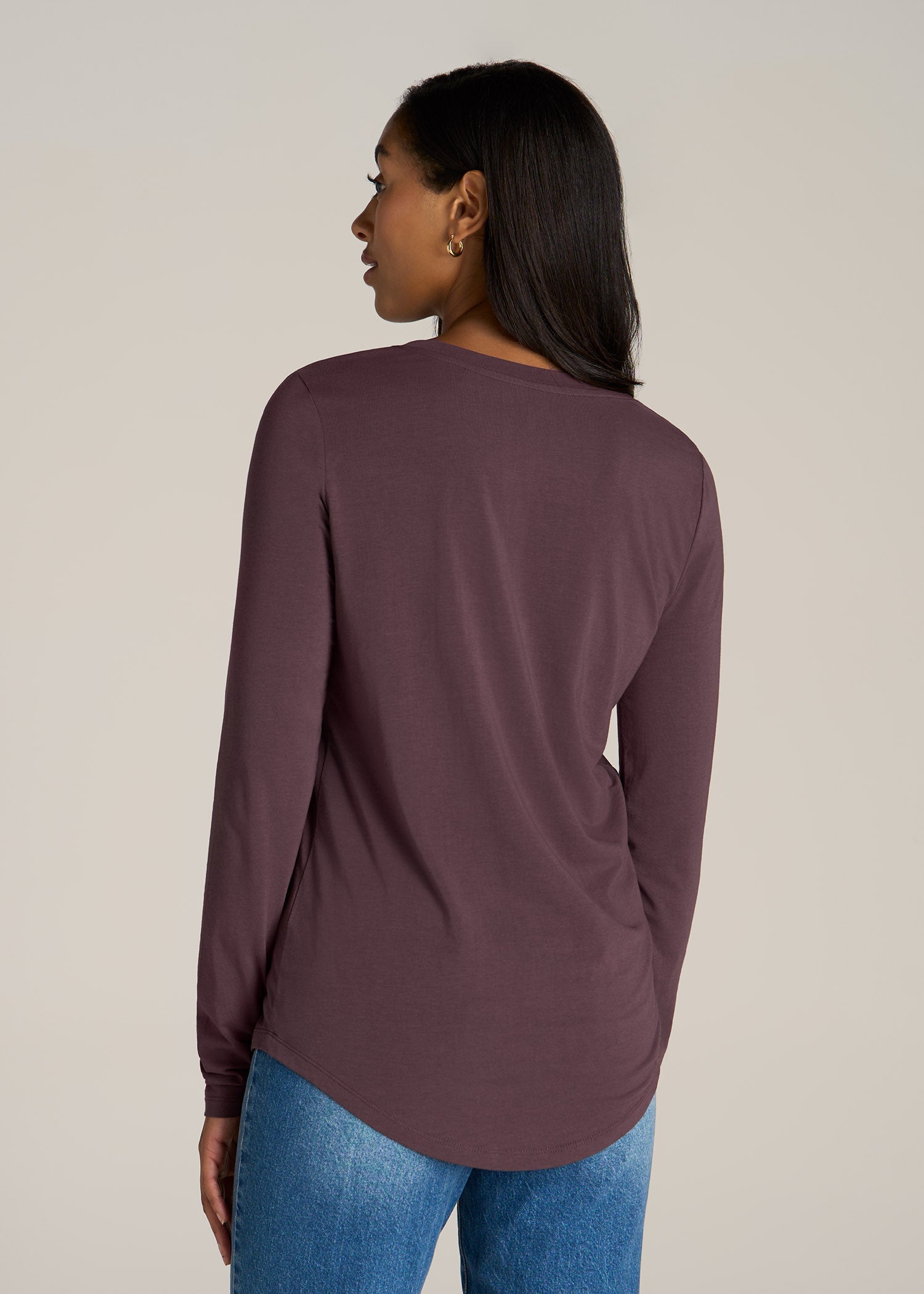Long Sleeve Scoop V-Neck Tee Shirt for Tall Women in Merlot