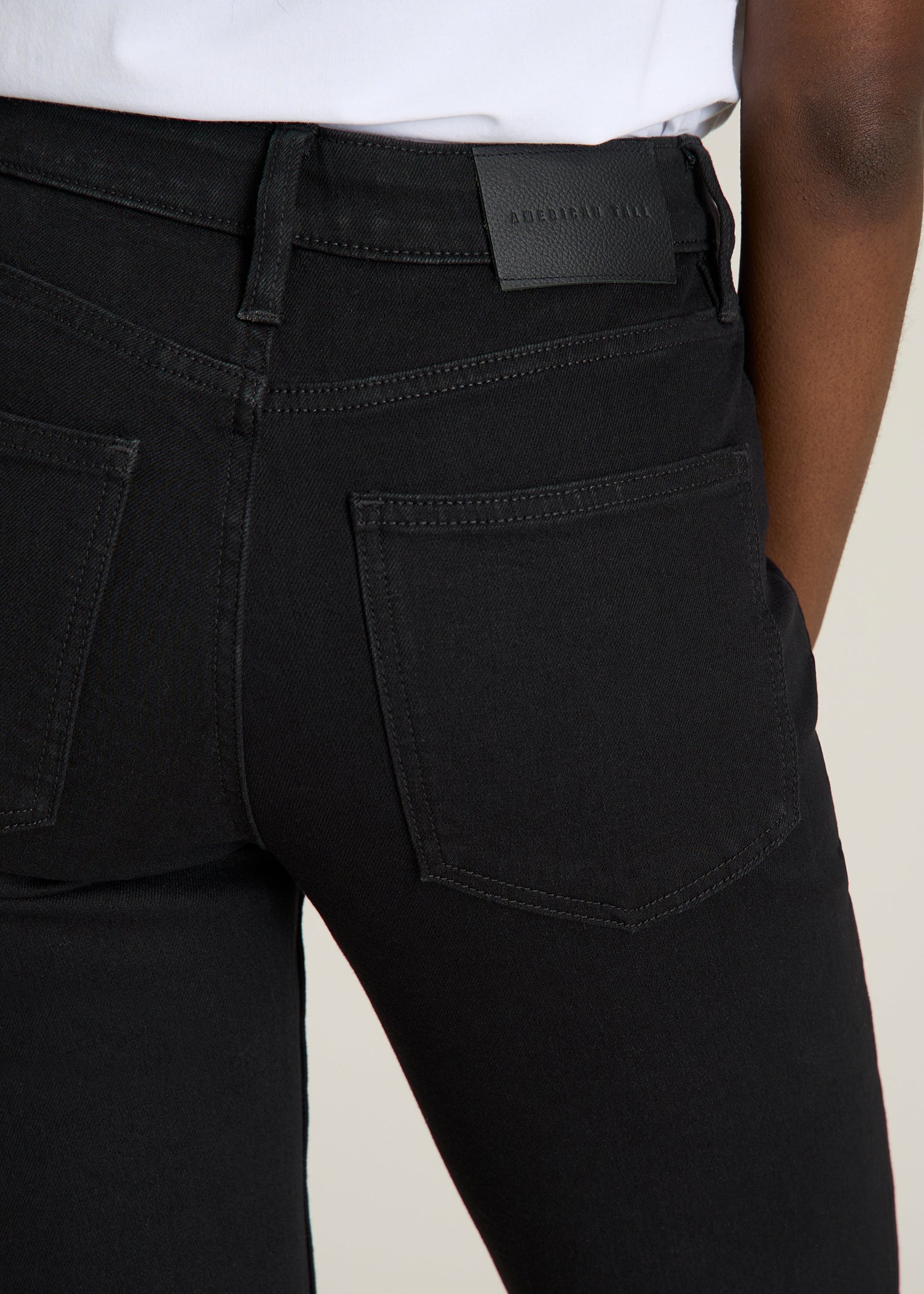 Mid-Rise Straight Fit Jeans for Tall Women in Optimum Black