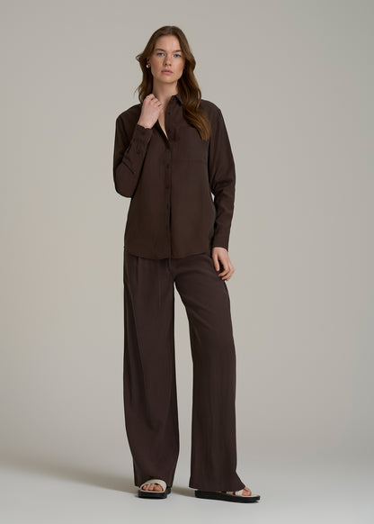 Relaxed Button-Up Single-Pocket Blouse for Tall Women in Espresso