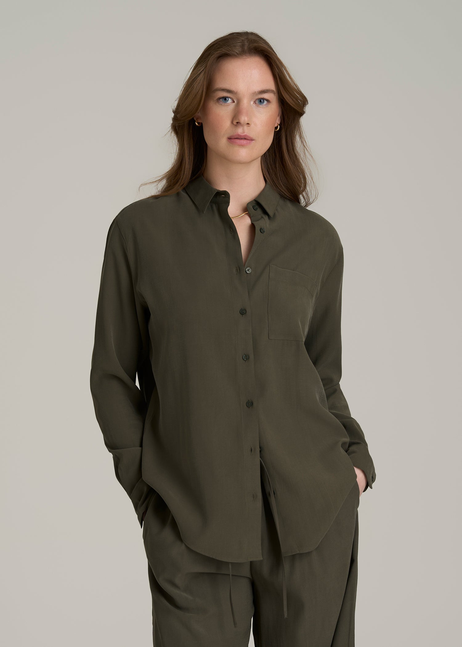 Relaxed Button-Up Single-Pocket Blouse for Tall Women in Forest Night