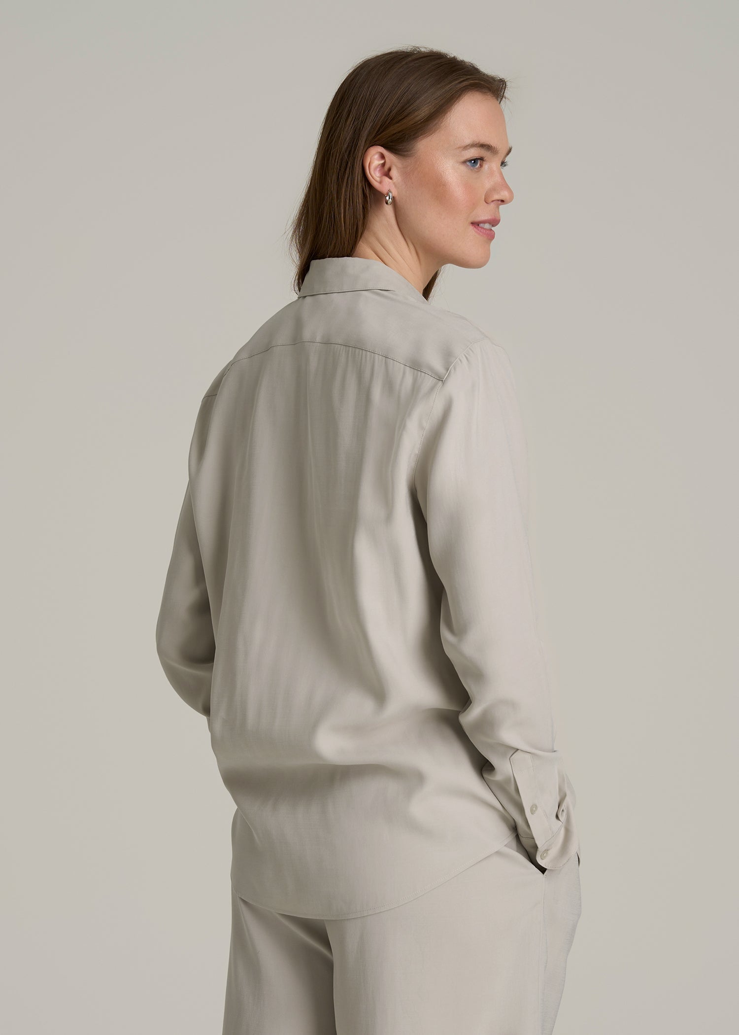 Relaxed Button-Up Single-Pocket Blouse for Tall Women in Stone