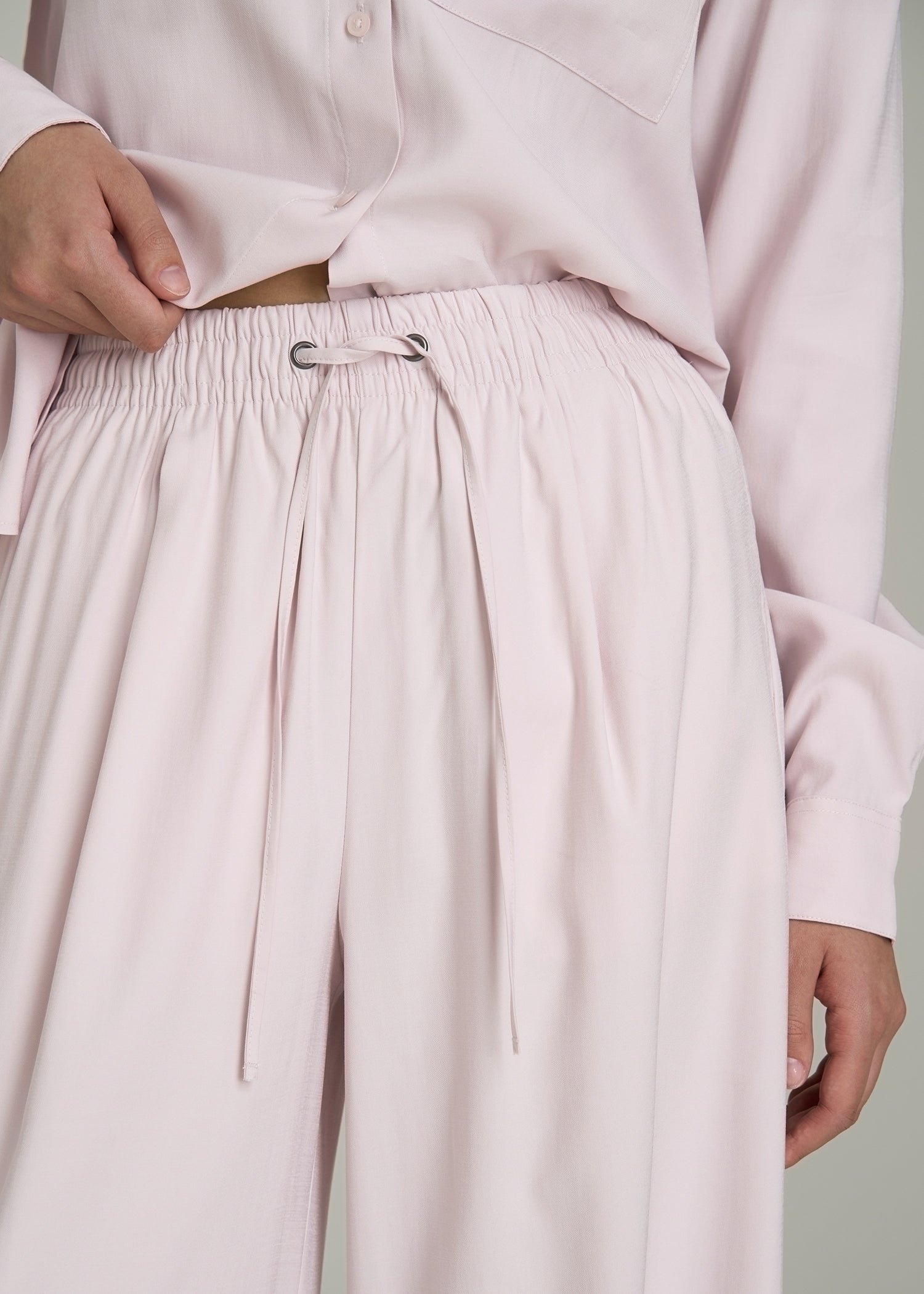 Relaxed Pull-On Pants for Tall Women in Grey Lilac