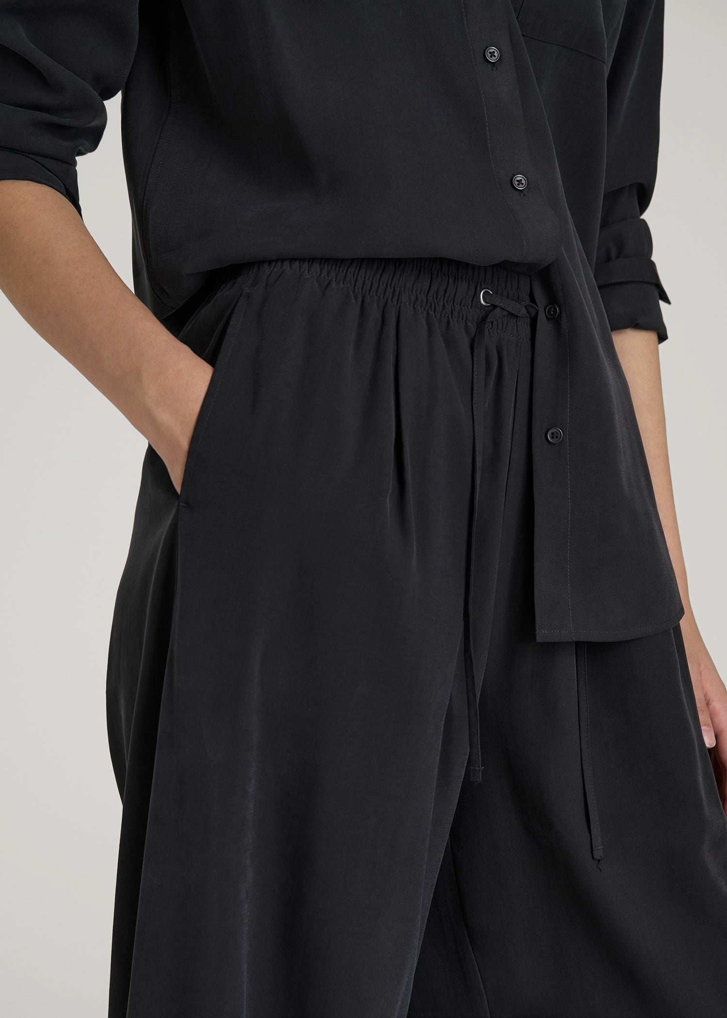 Relaxed Pull-On Pants for Tall Women in Vintage Black