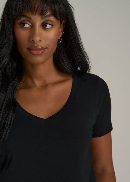Scoop V-Neck Tee for Tall Women in Black