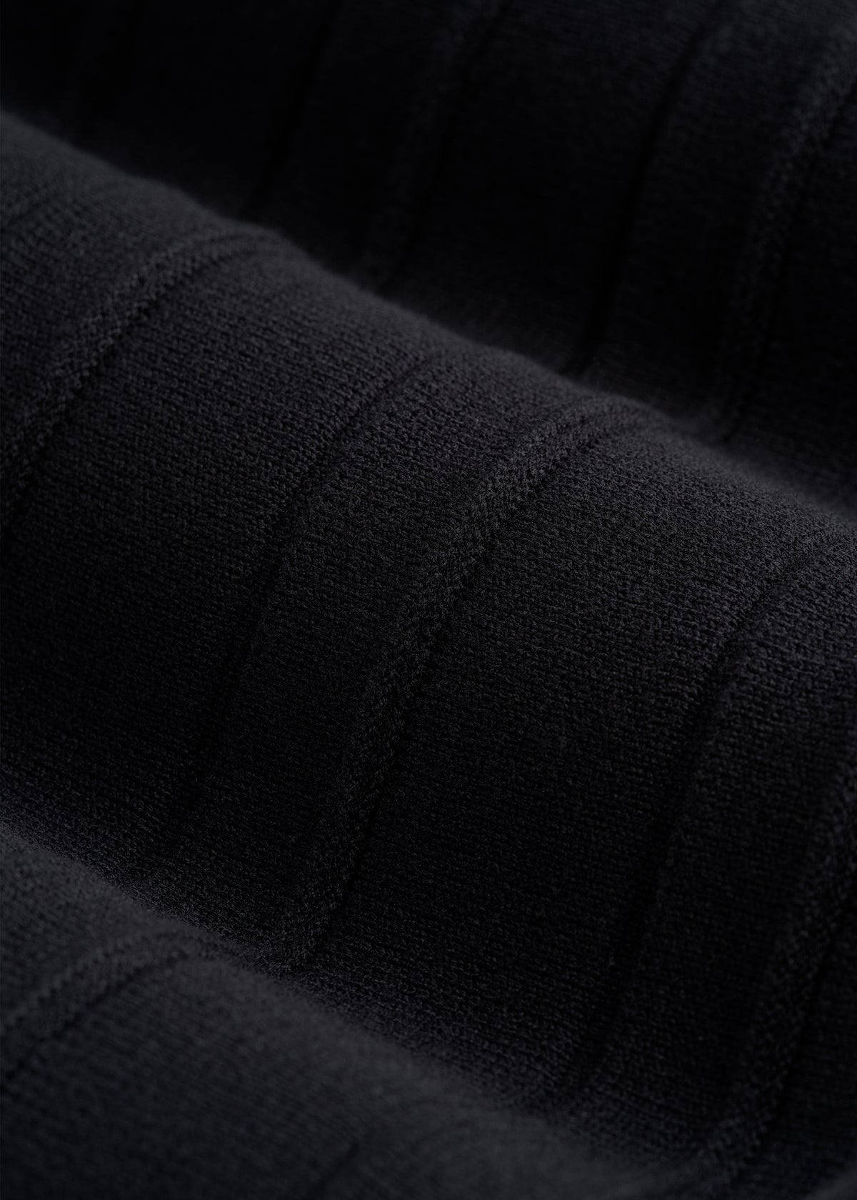Structured Knit Pleated Midi Skirt for Tall Women in Deep Black