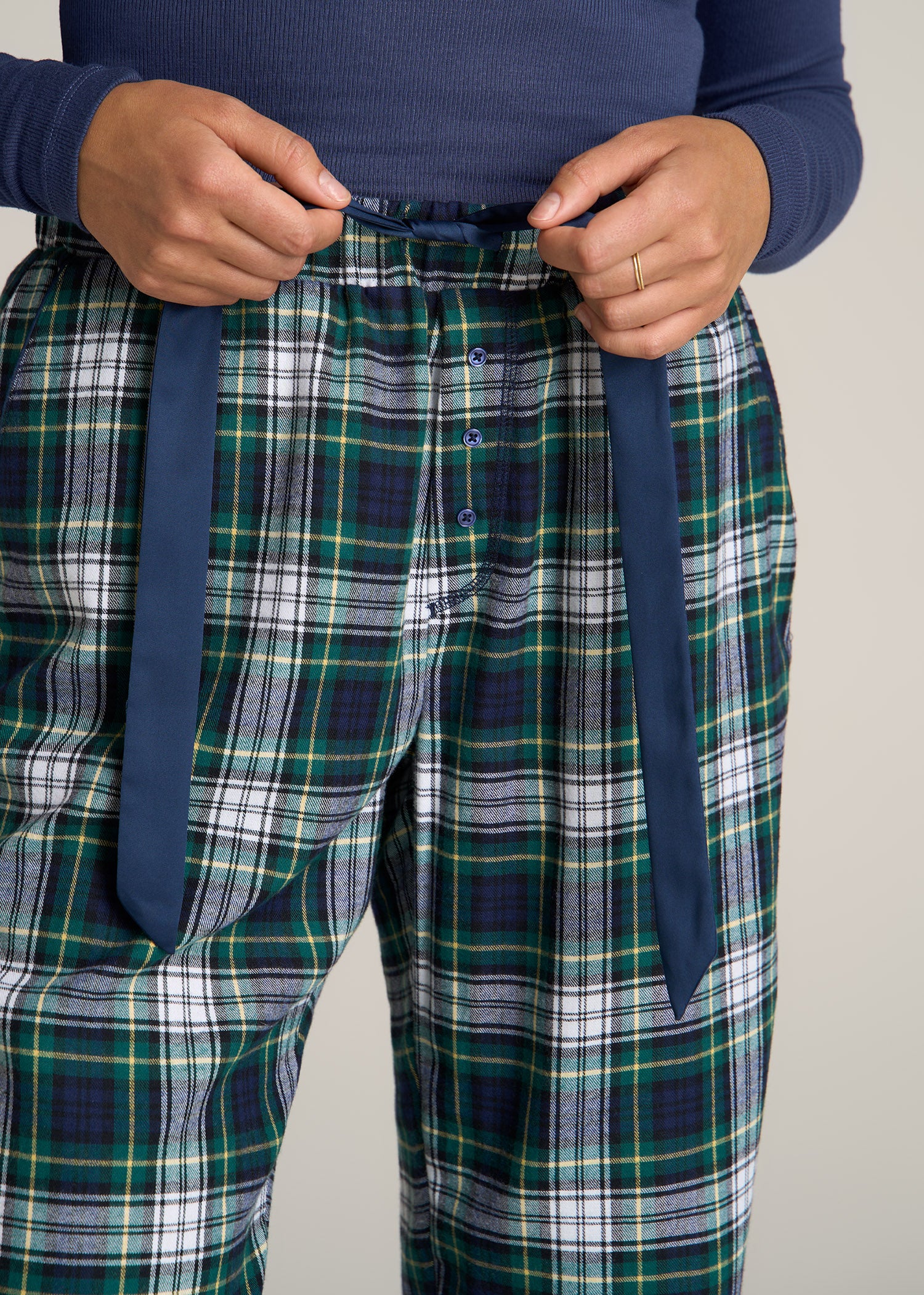Open-Bottom Flannel Women's Tall Pajama Pants in Green and Navy Tartan