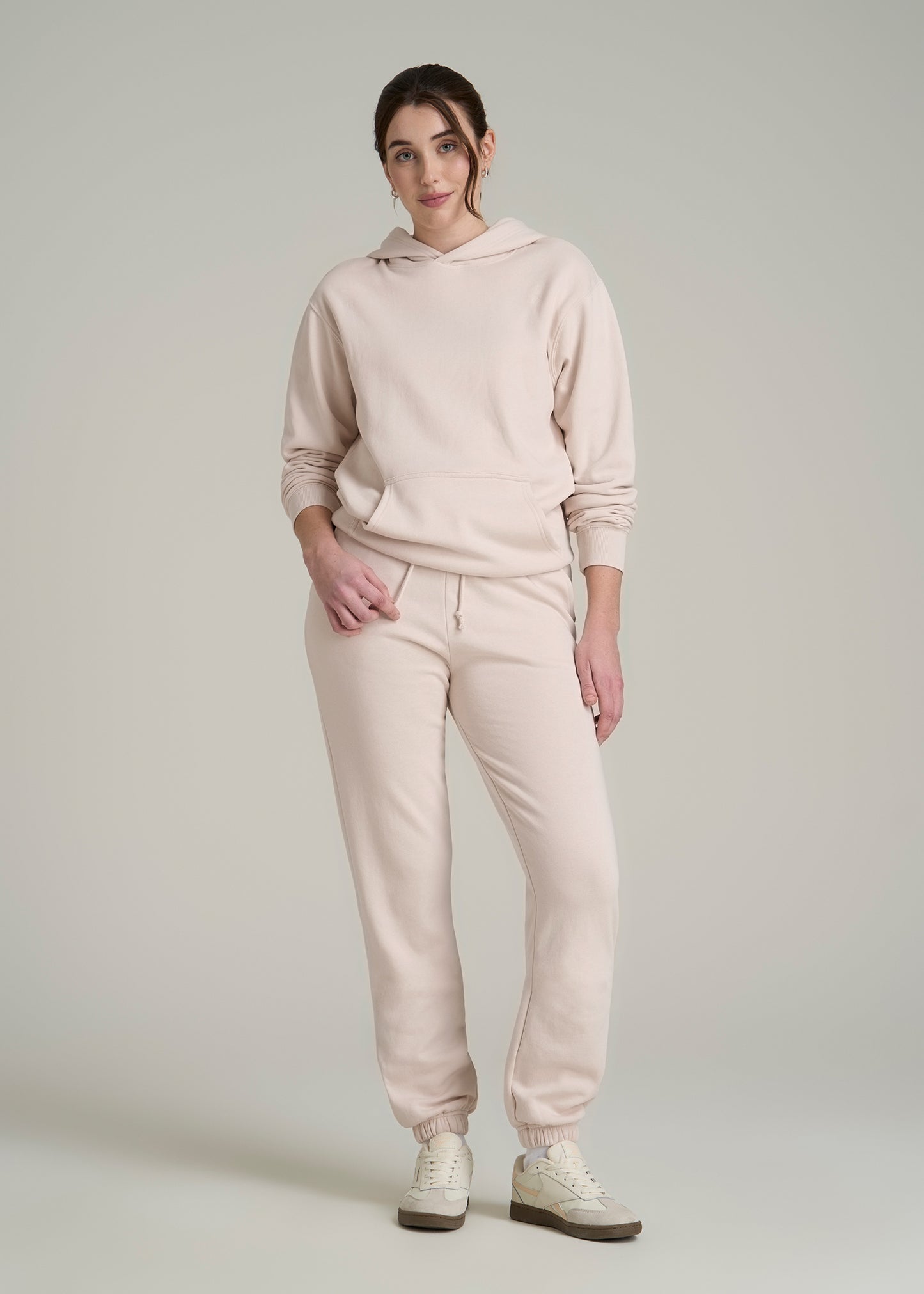 Wearever Fleece SLIM-FIT High-Waisted Women's Sweatpants in Shell